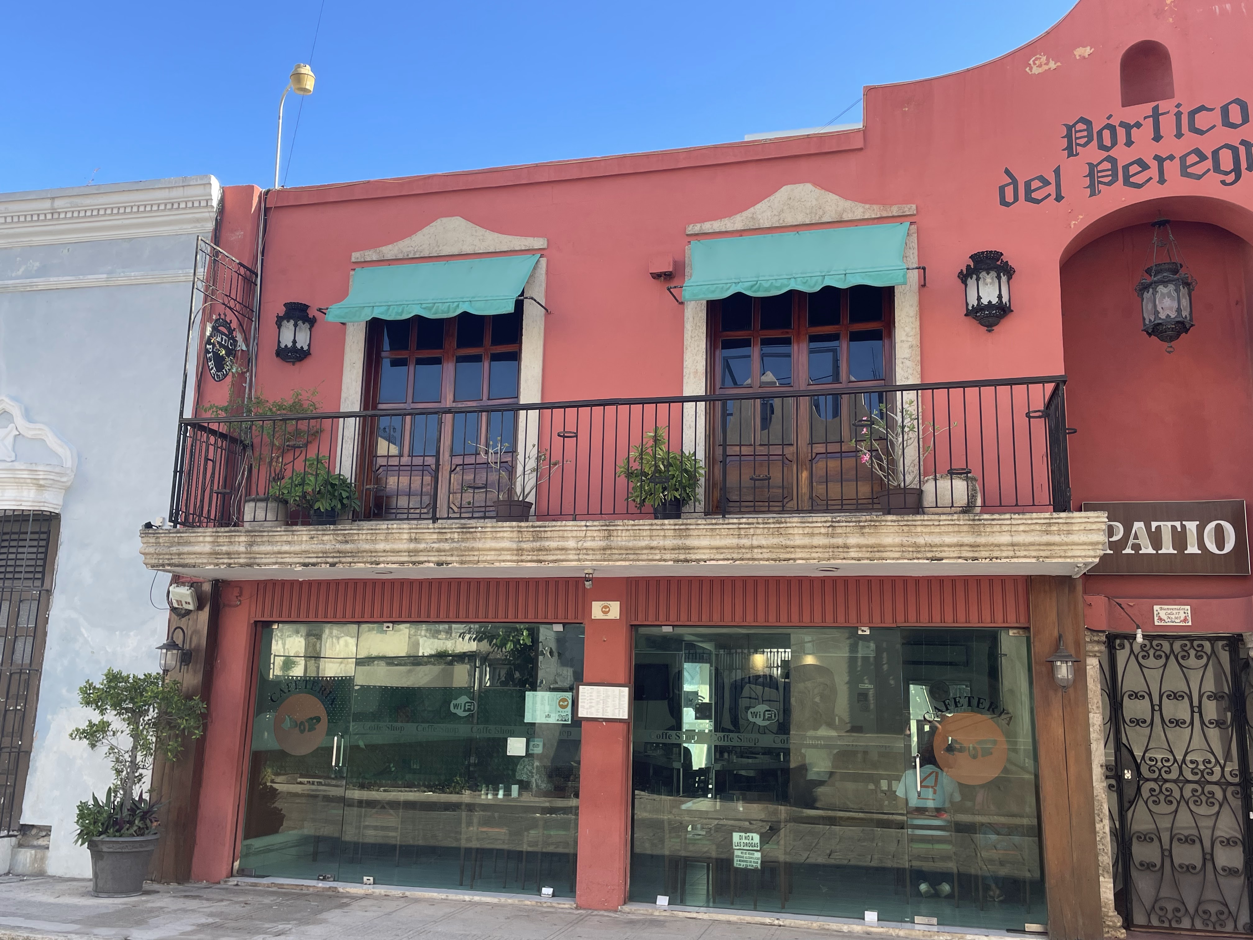 Cafetería Pop y Restaurante Pórtico del Peregrino image 4