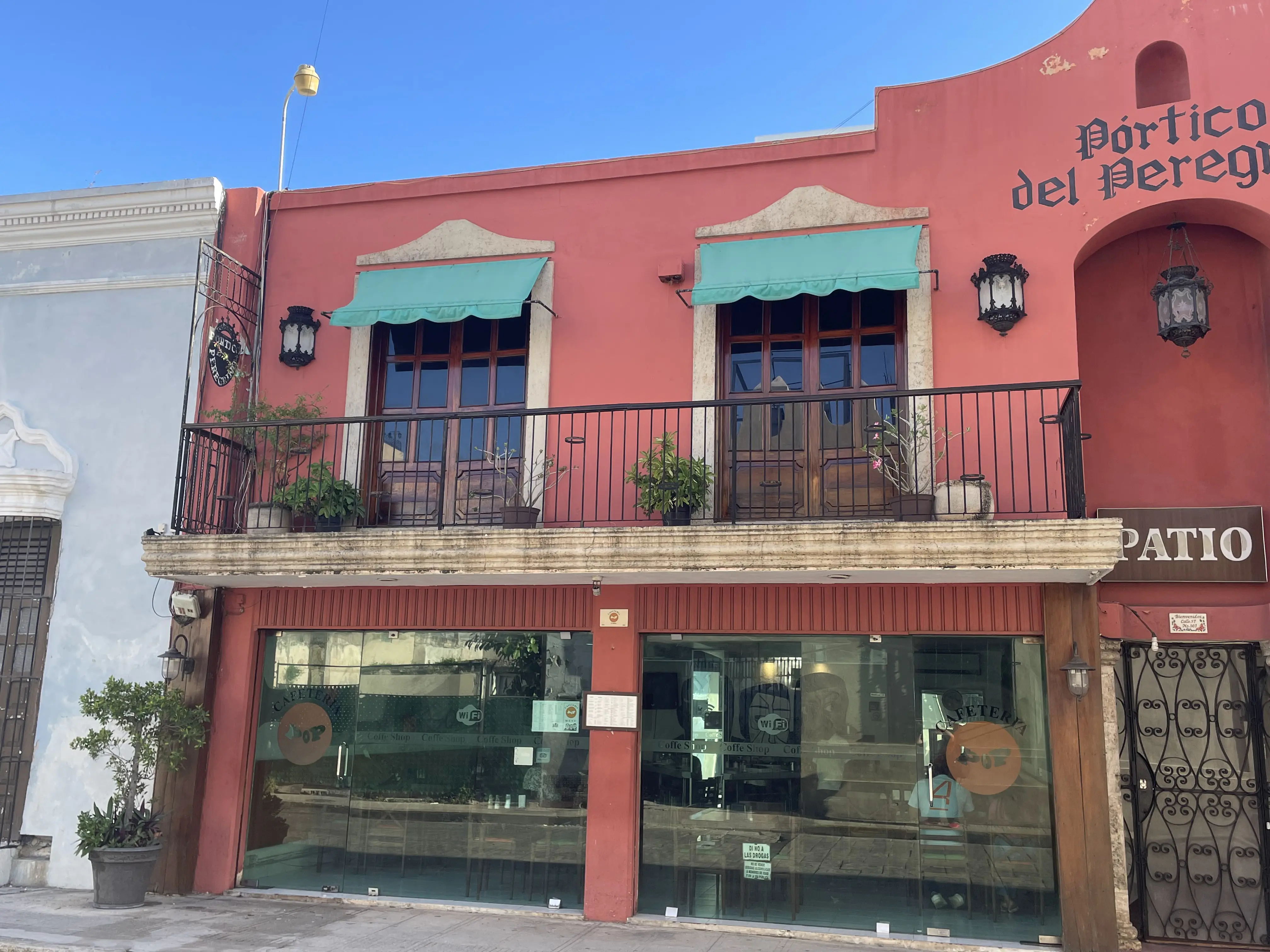 Cafetería Pop y Restaurante Pórtico del Peregrino image 4