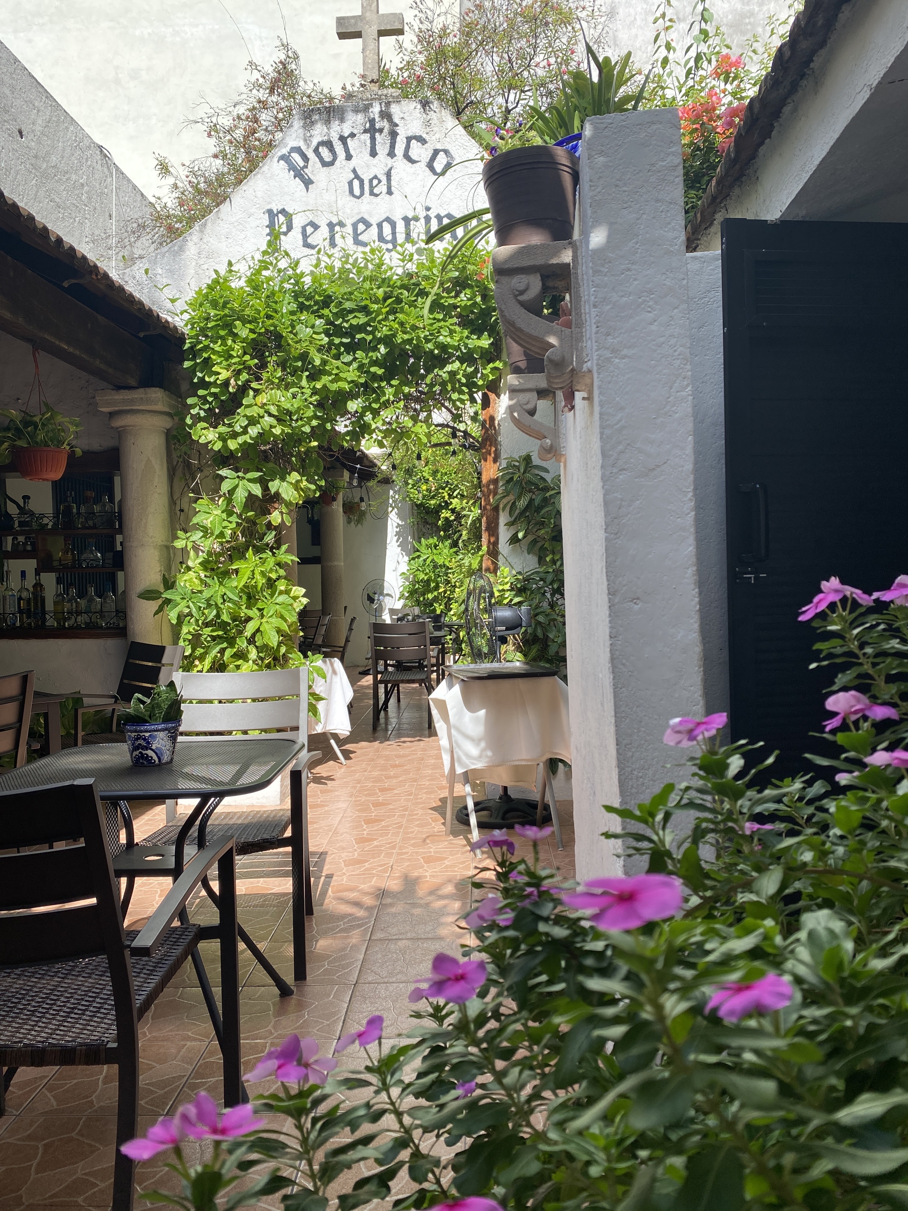 Cafetería Pop y Restaurante Pórtico del Peregrino image 6