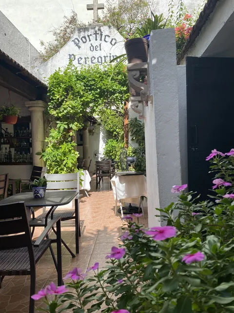 Cafetería Pop y Restaurante Pórtico del Peregrino image 6