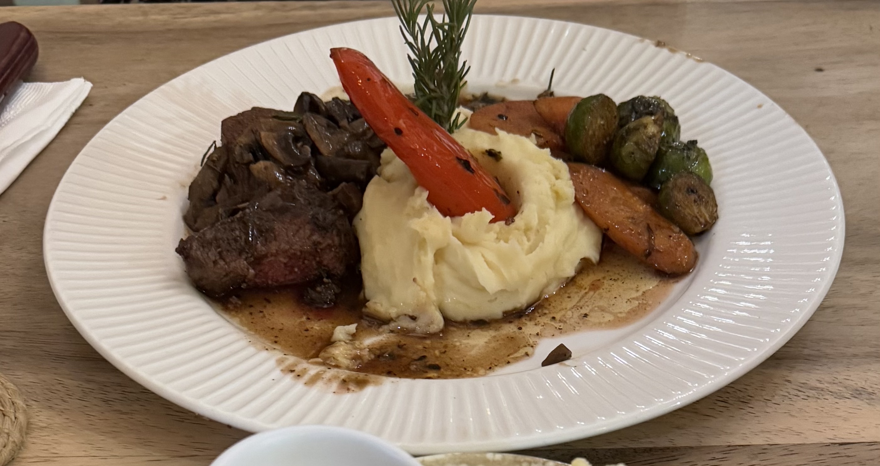 Taste Restaurant at Lou's image 3