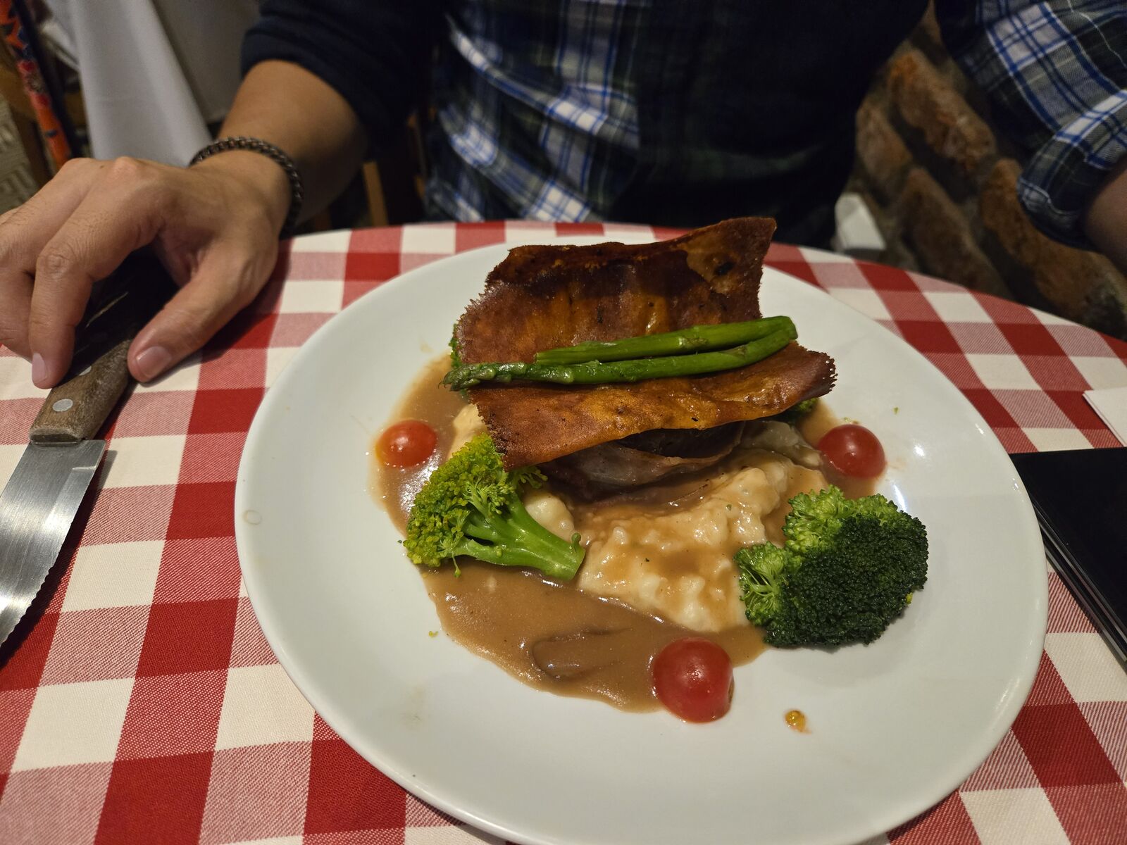 Gino's image 6