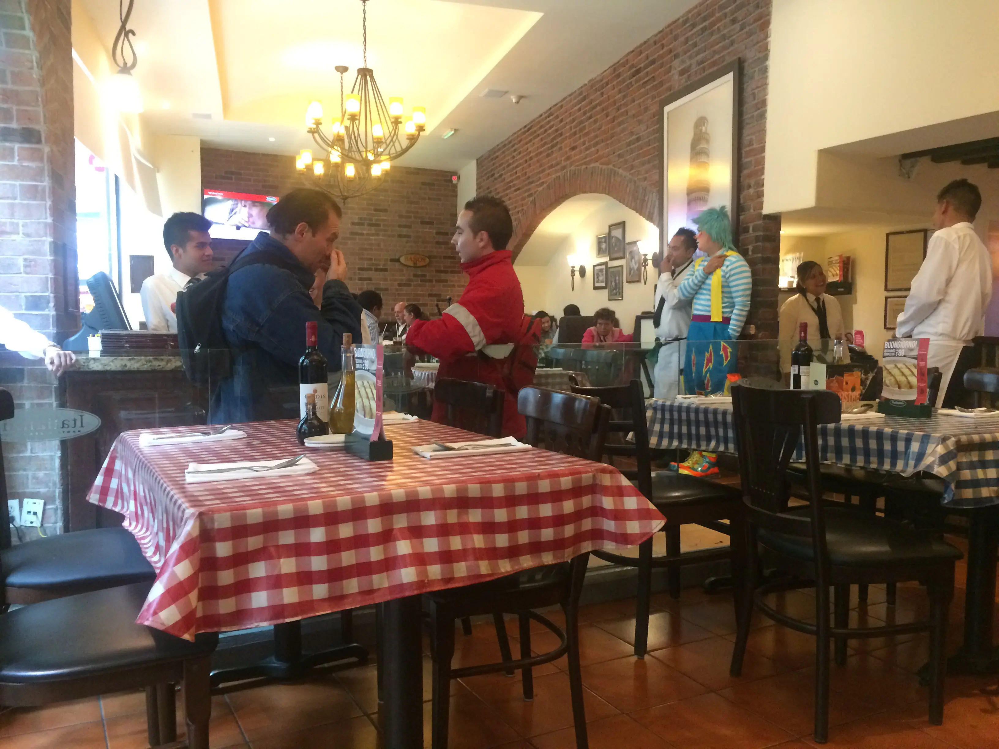 Italianni's Lindavista image 4