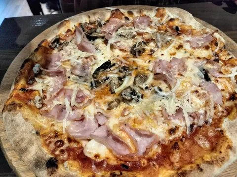 Italianni's Lindavista image 5