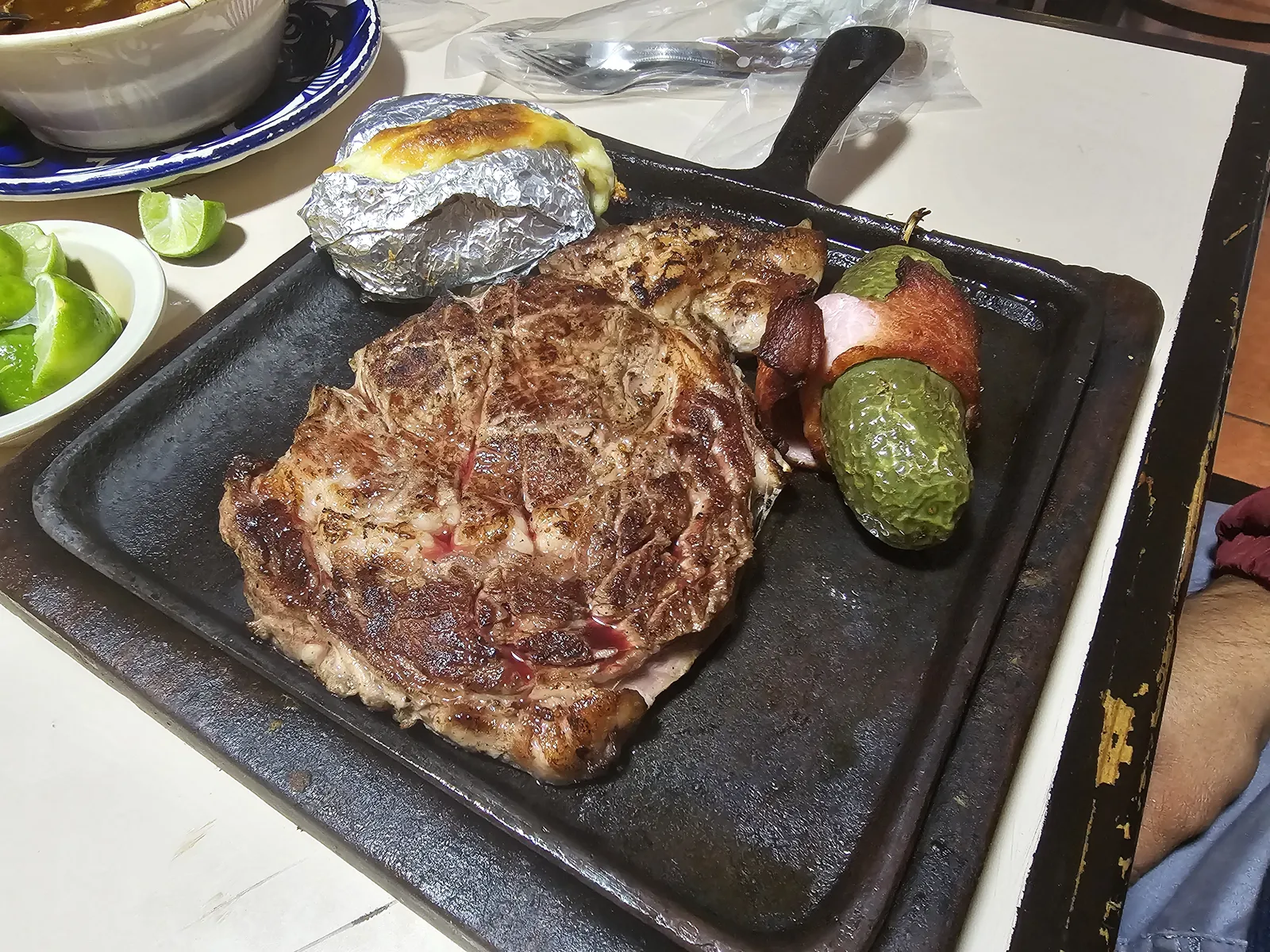 El Carnal image 4
