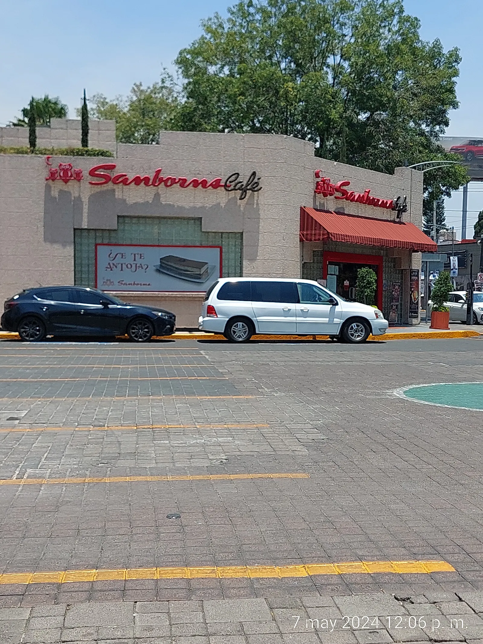 Sanborns Café image 5