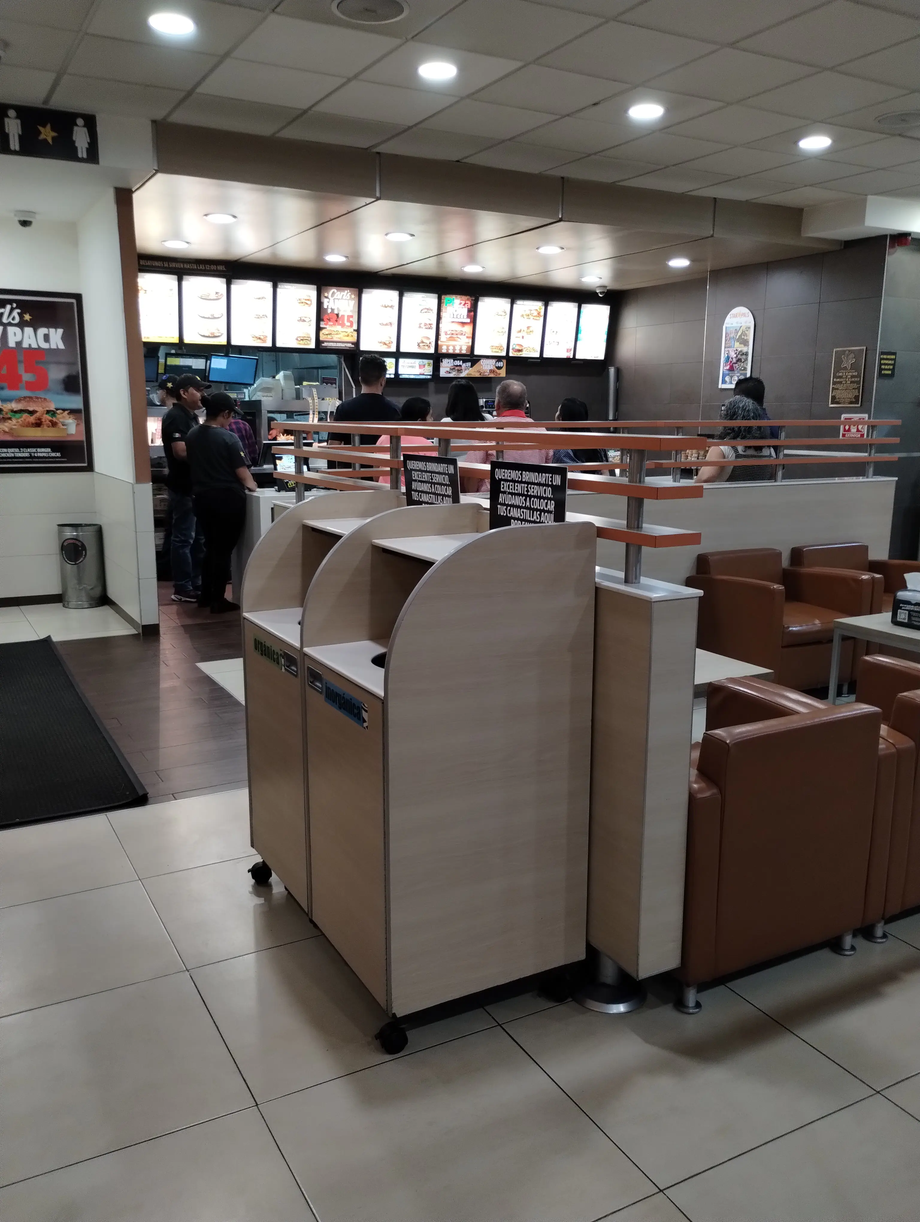 Carl's Jr. Lindavista image 3