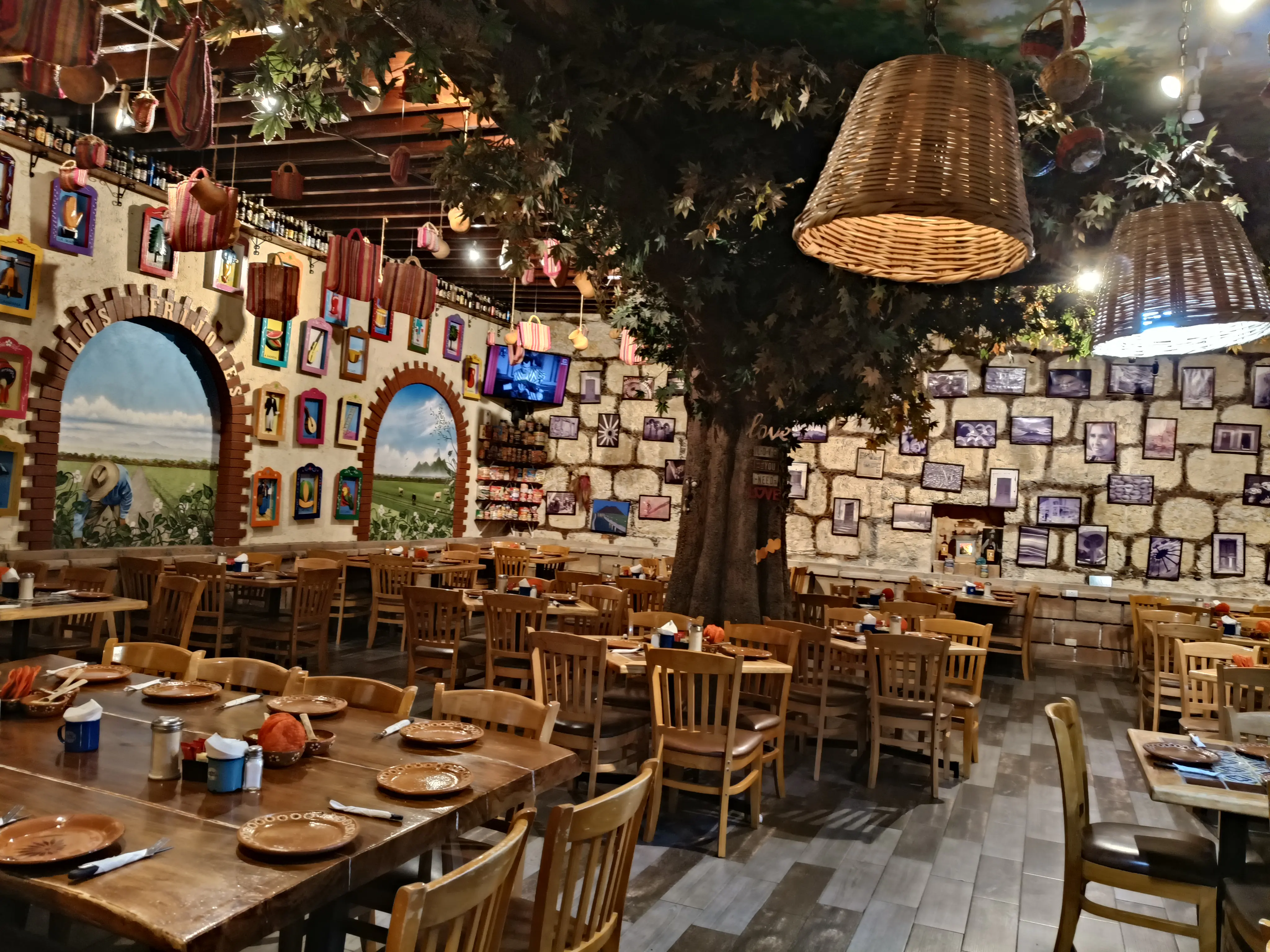 Los Frijoles Merendero y Cantina image 8