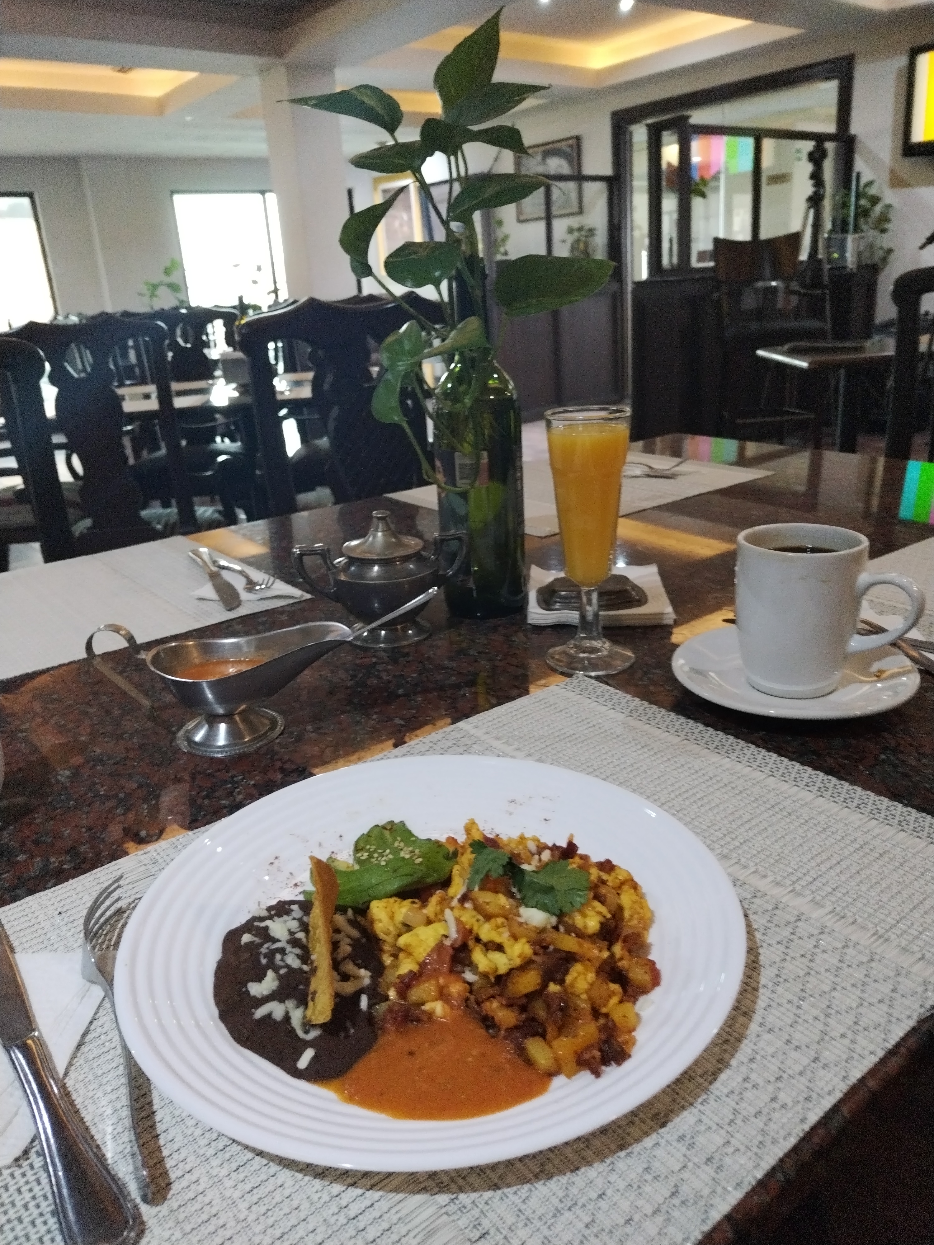 Restaurante. La Fontana Dei Perrochetti grupo PARADOJA. image 1