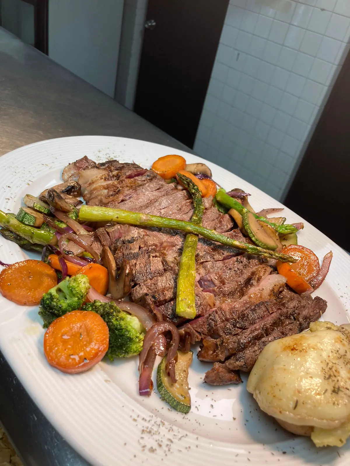 Restaurante. La Fontana Dei Perrochetti grupo PARADOJA. image 6