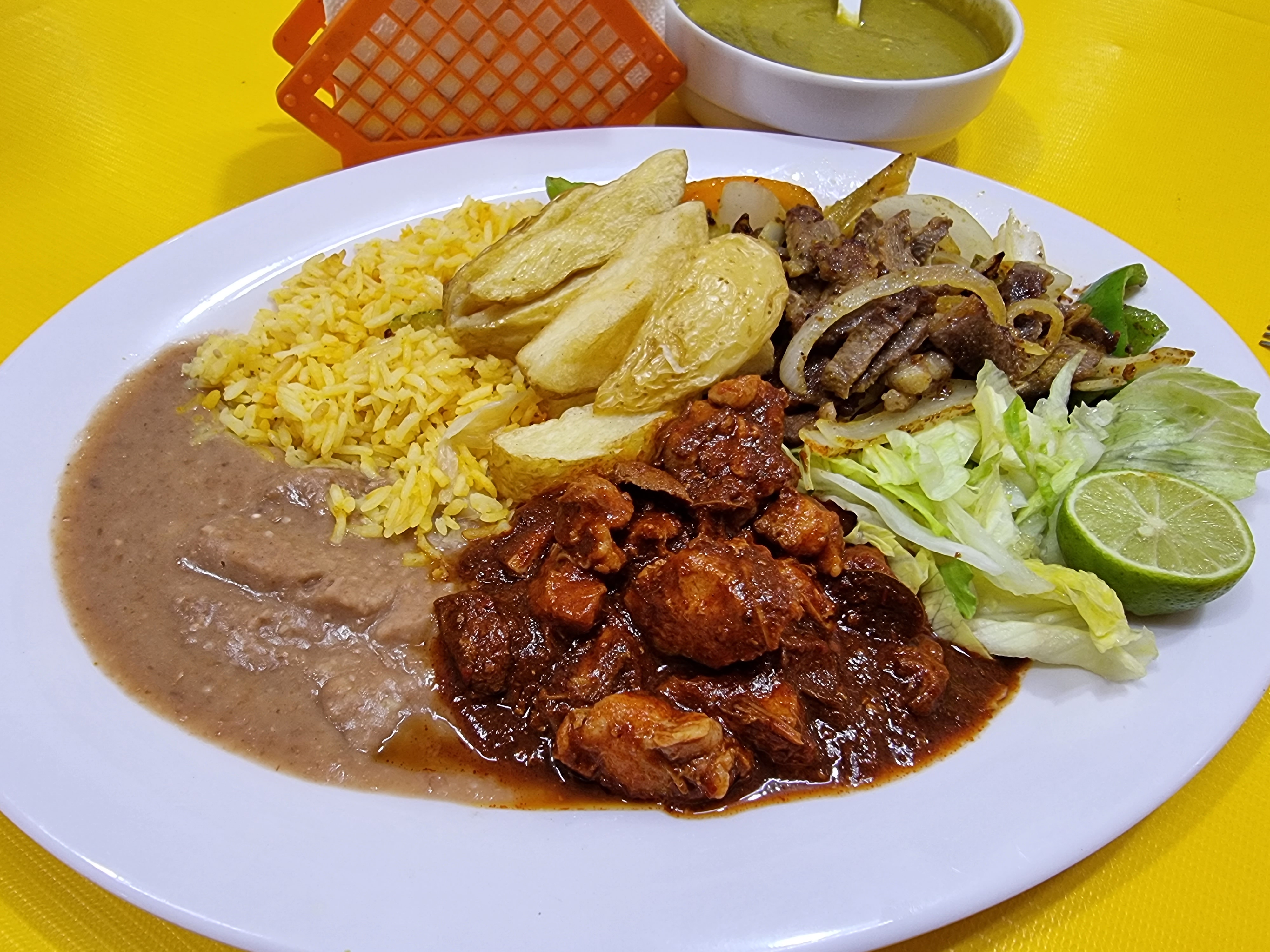 Restaurante Doña mary image 2