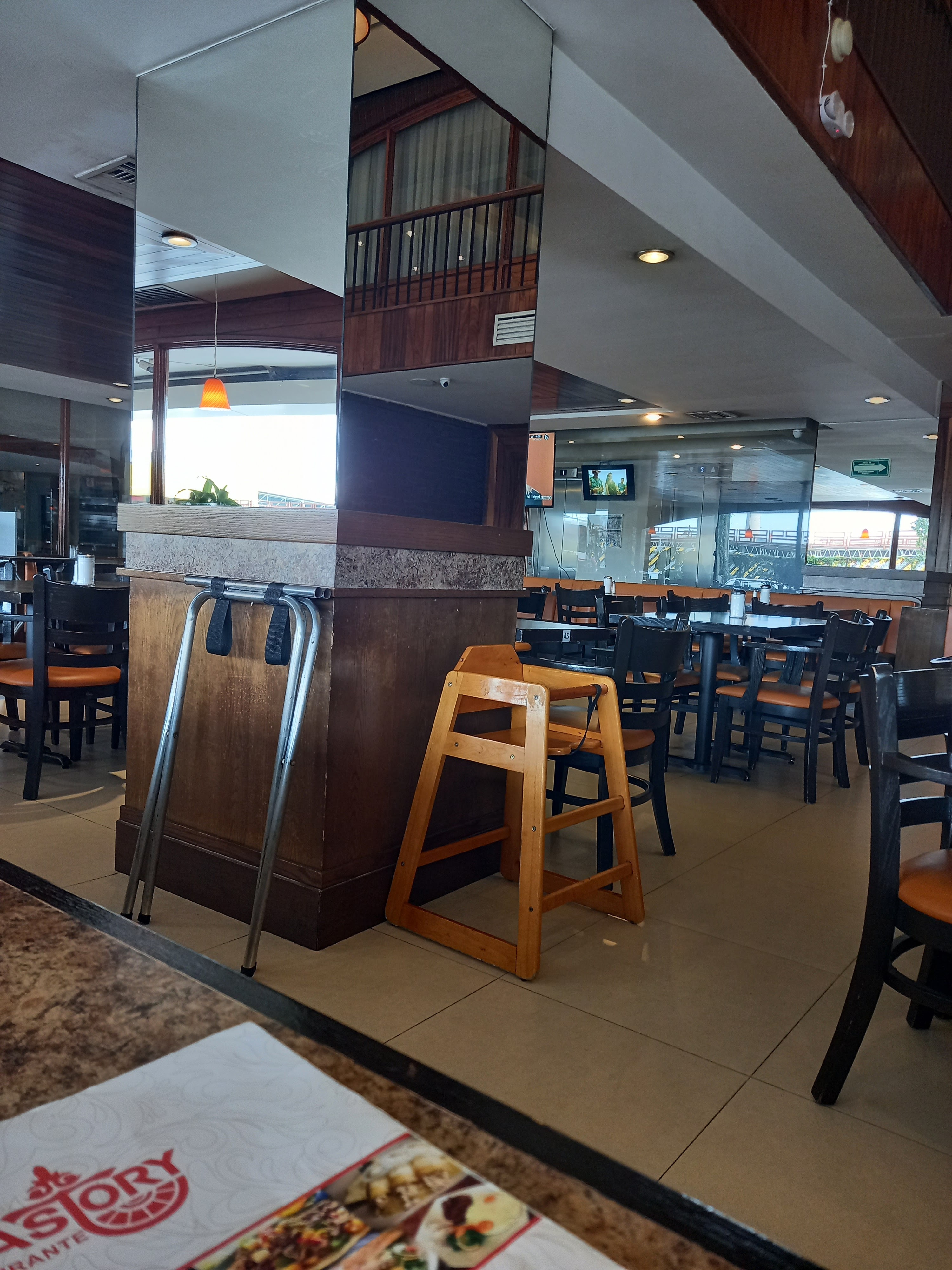 Fastory Restaurant image 8