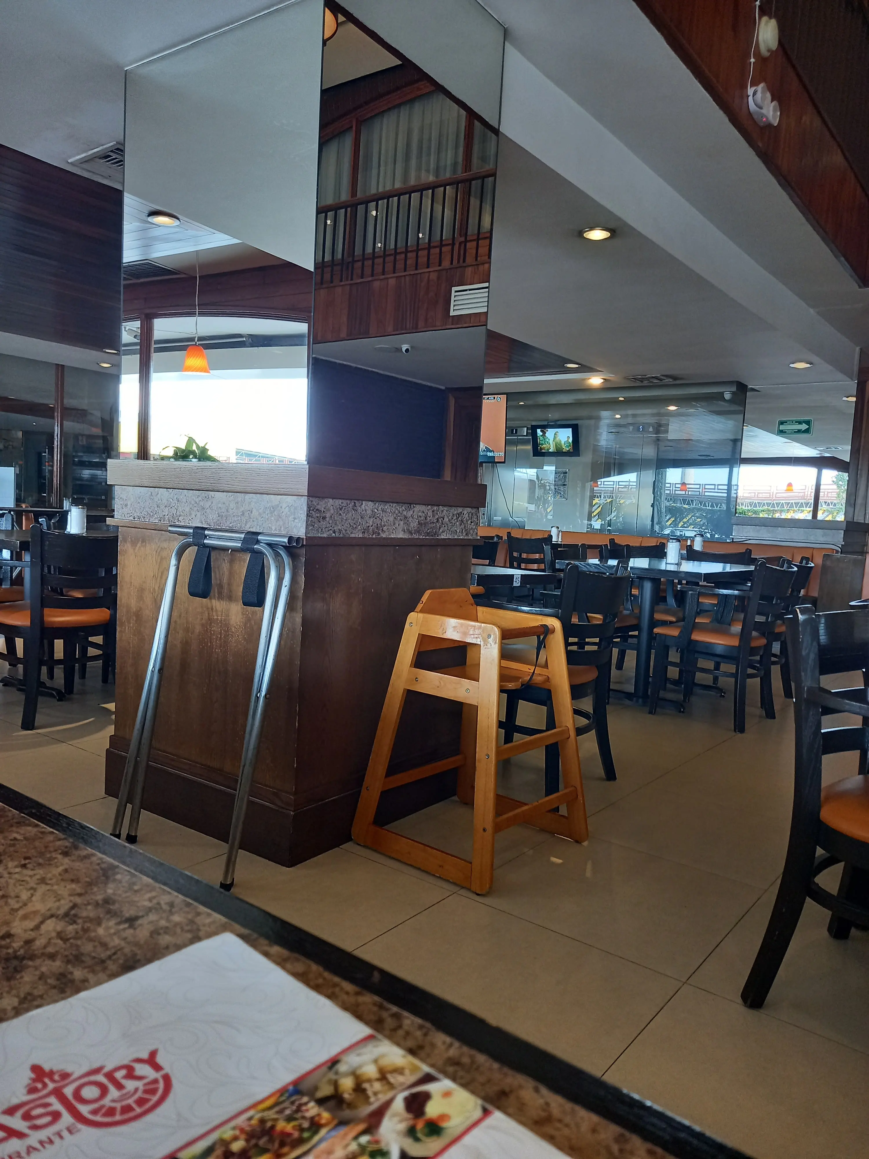 Fastory Restaurant image 8