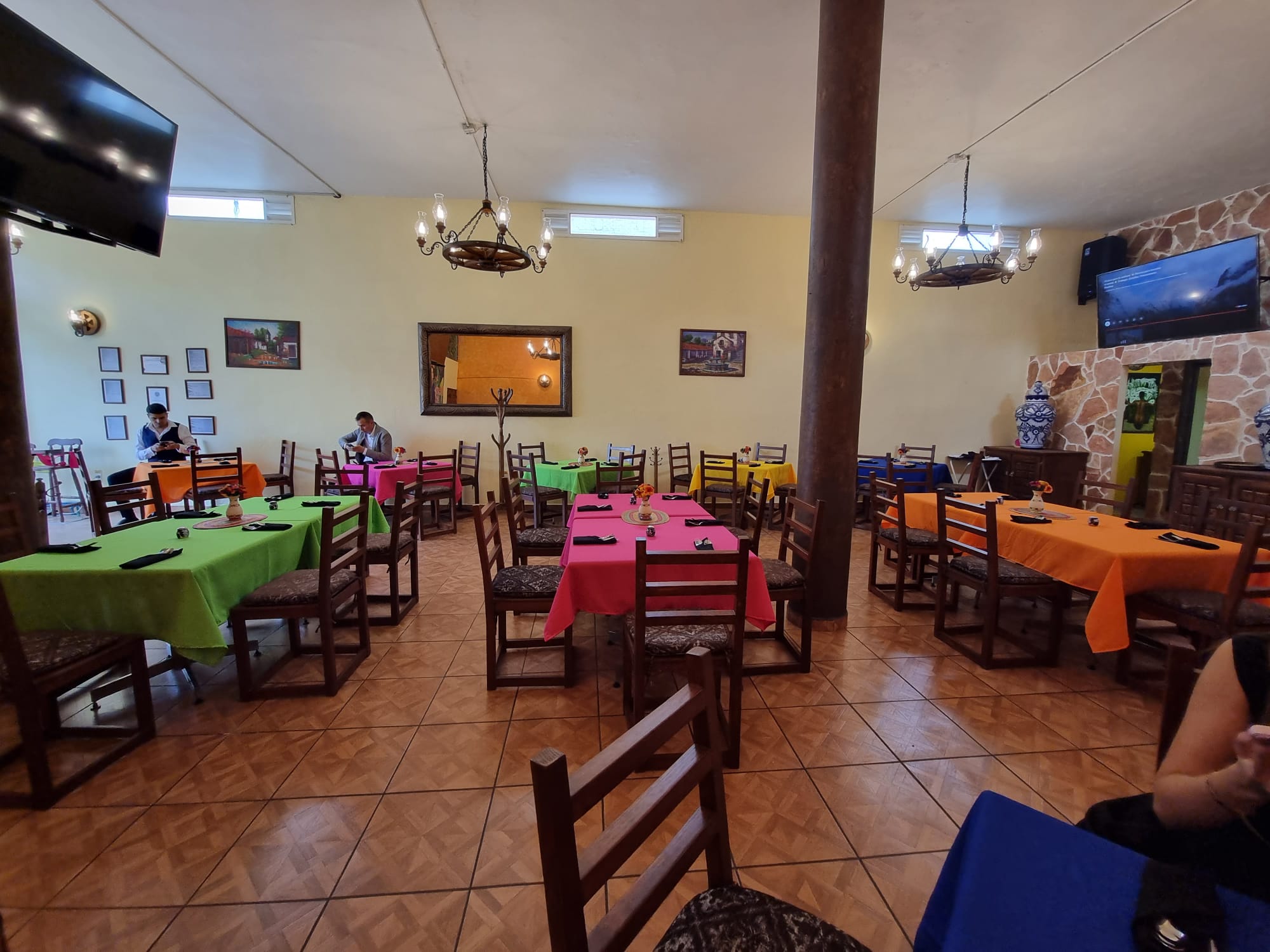 Aroma y Fuego - Restaurante Mexicano image 3