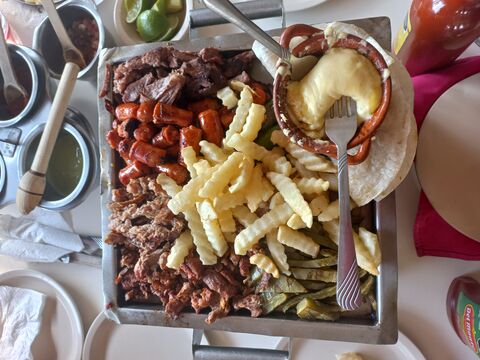 PARRILLA LA CABAÑA SUIZA image 6