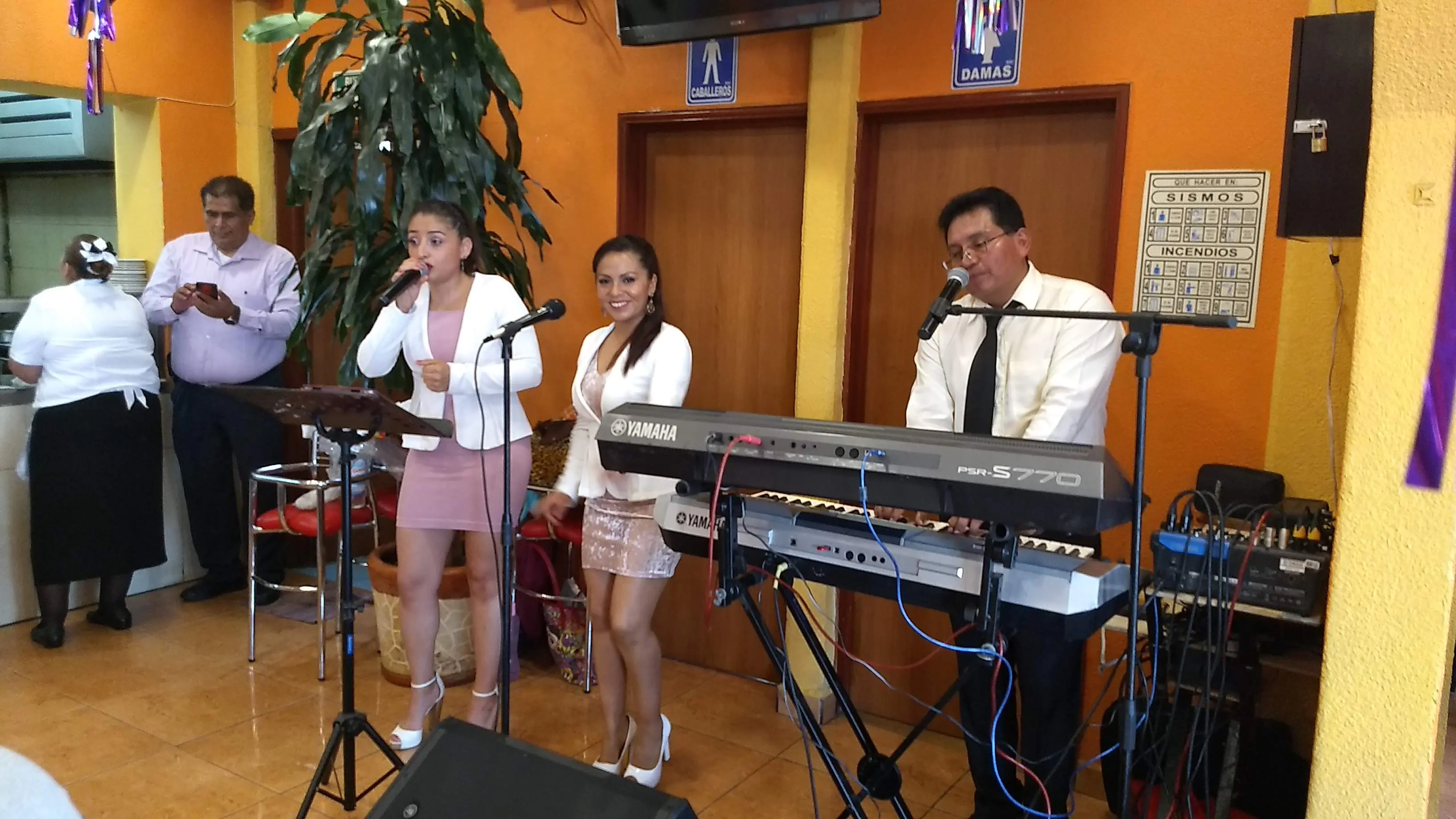 El Montañes image 7