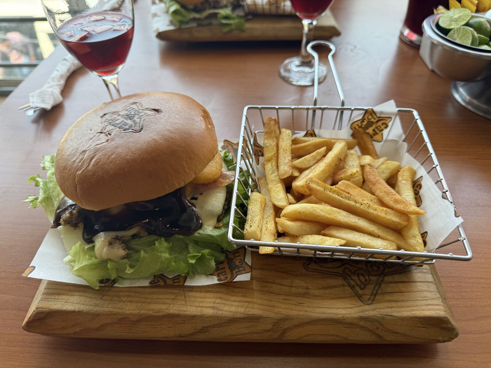 Carne Bon image 5