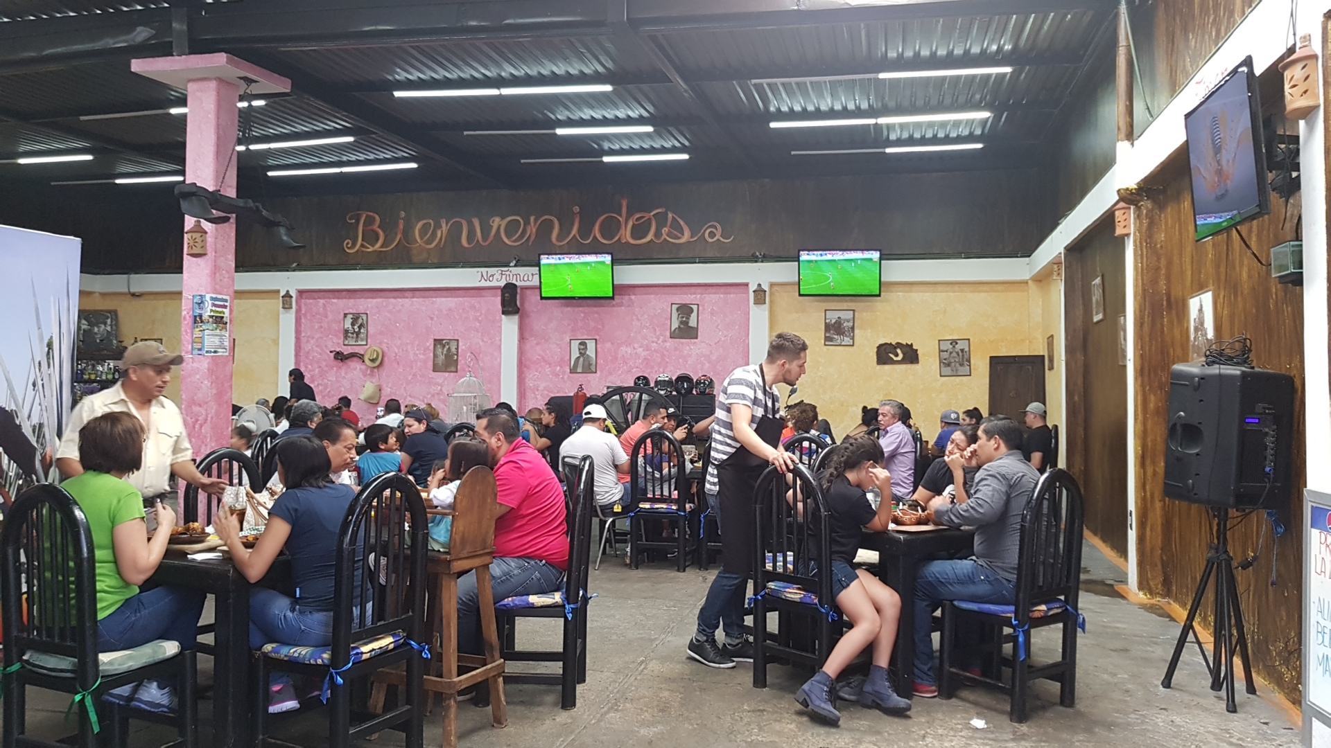 Los tapatios Restaurante image 8