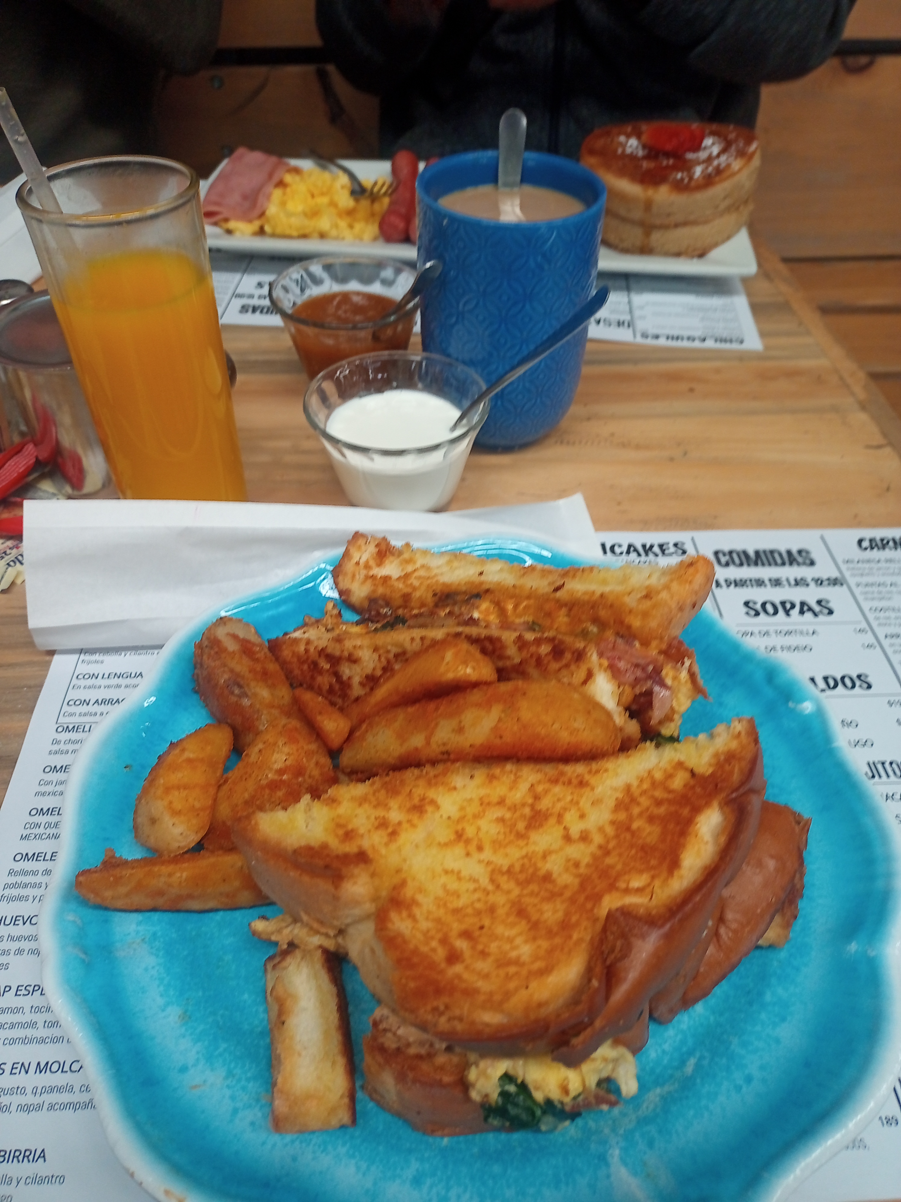 Segundo Piso Restaurant image 4