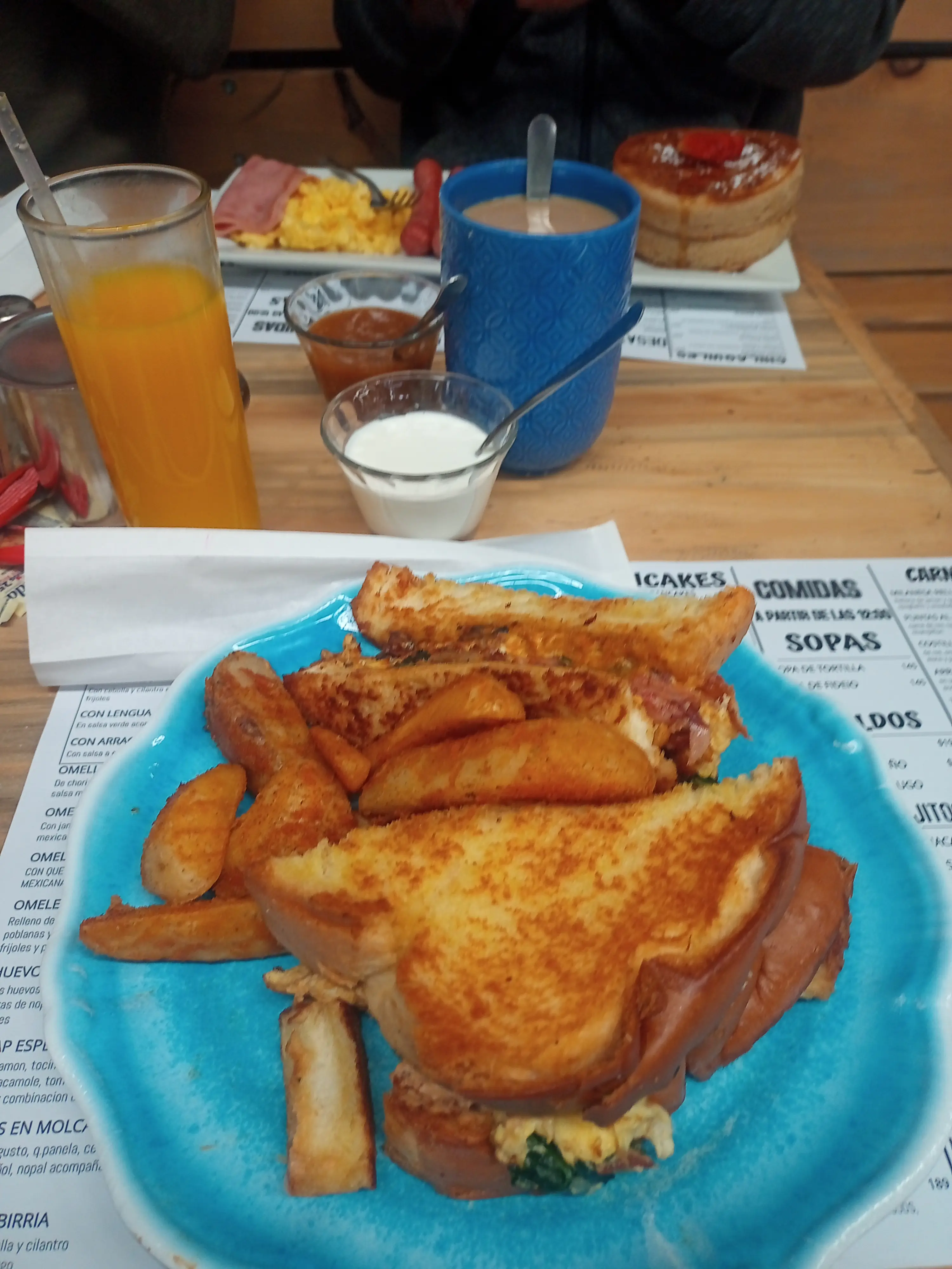 Segundo Piso Restaurant image 4