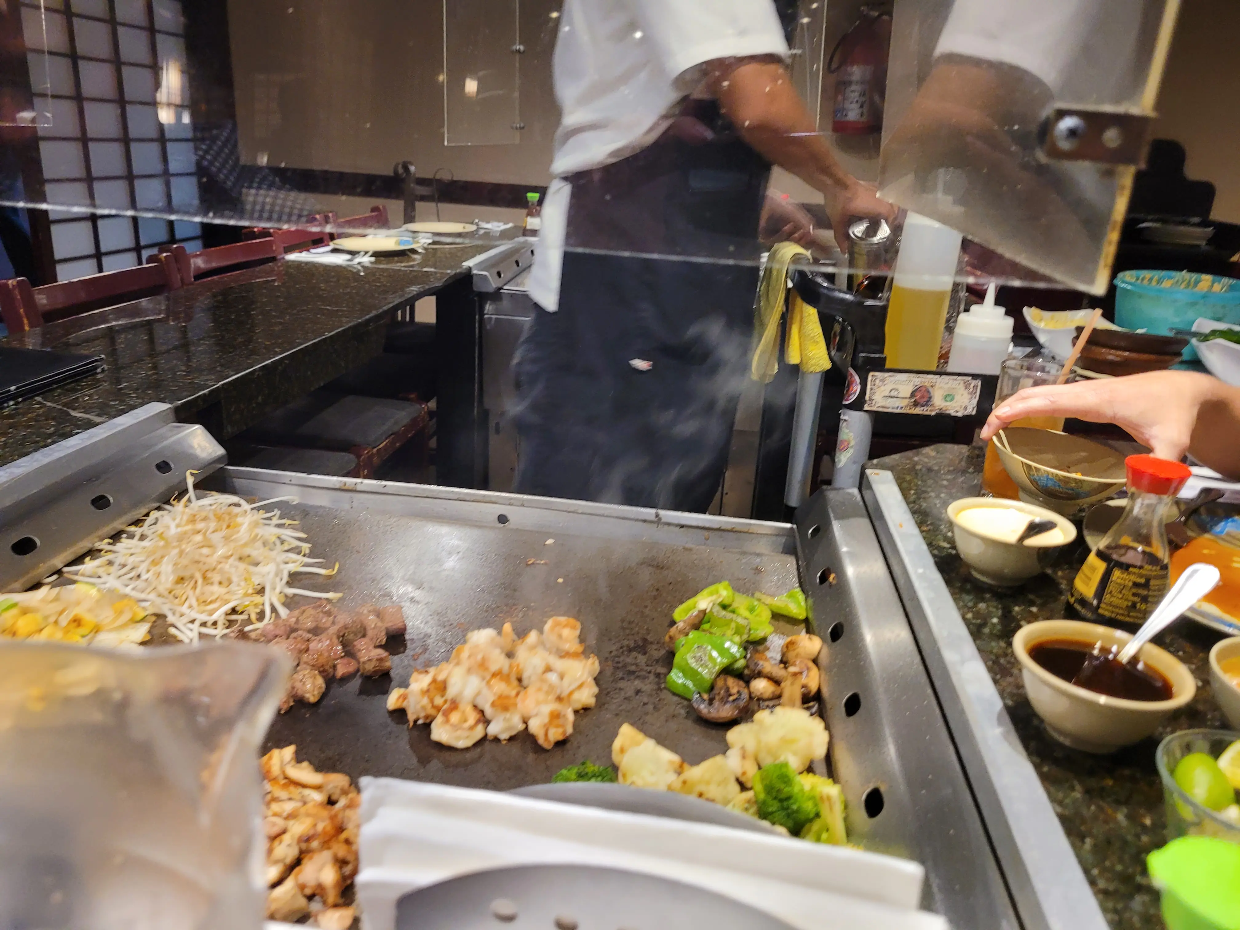 Sakura Restaurant Bar image 3