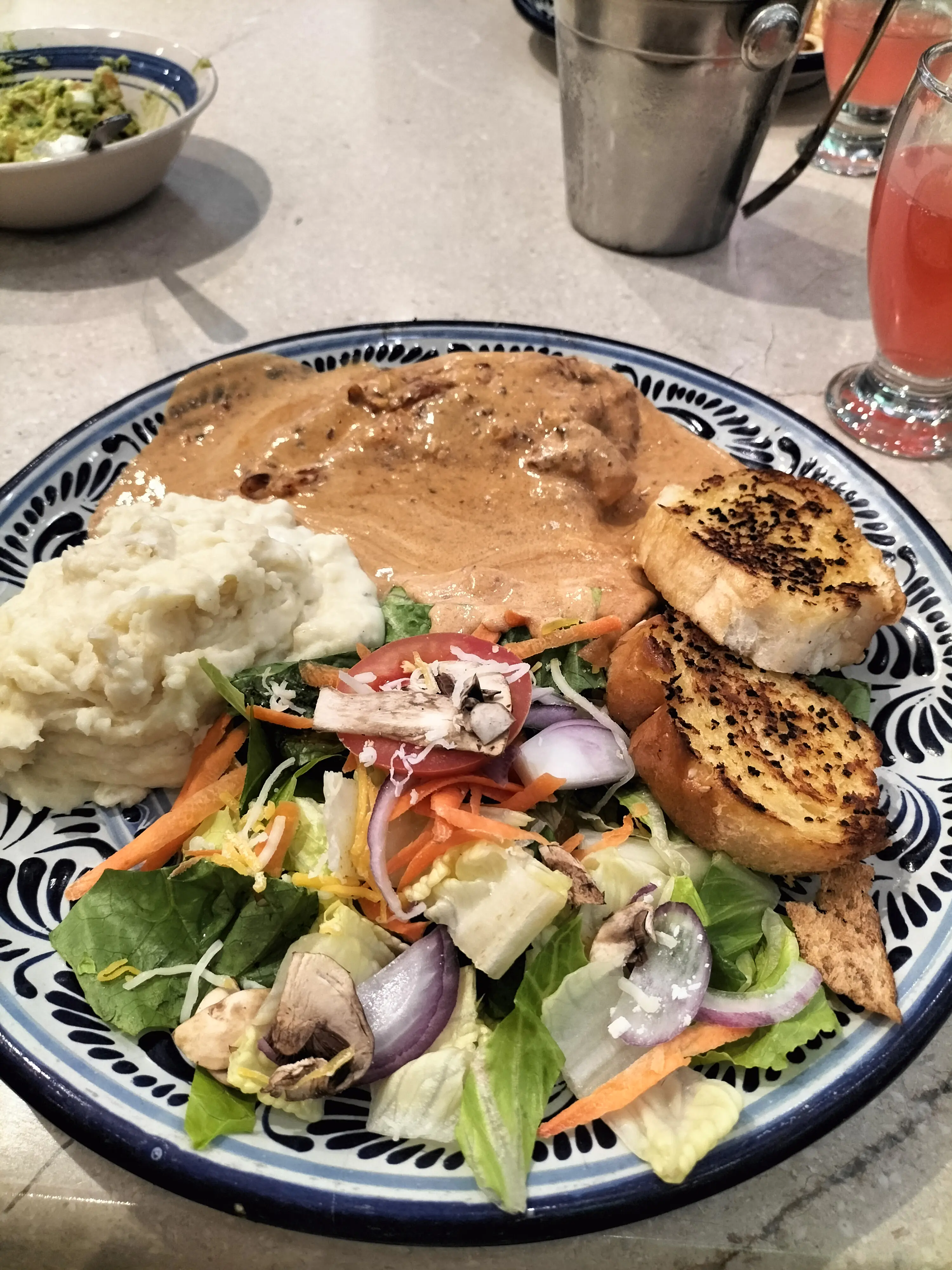 Los Pioneros Restaurant image 9