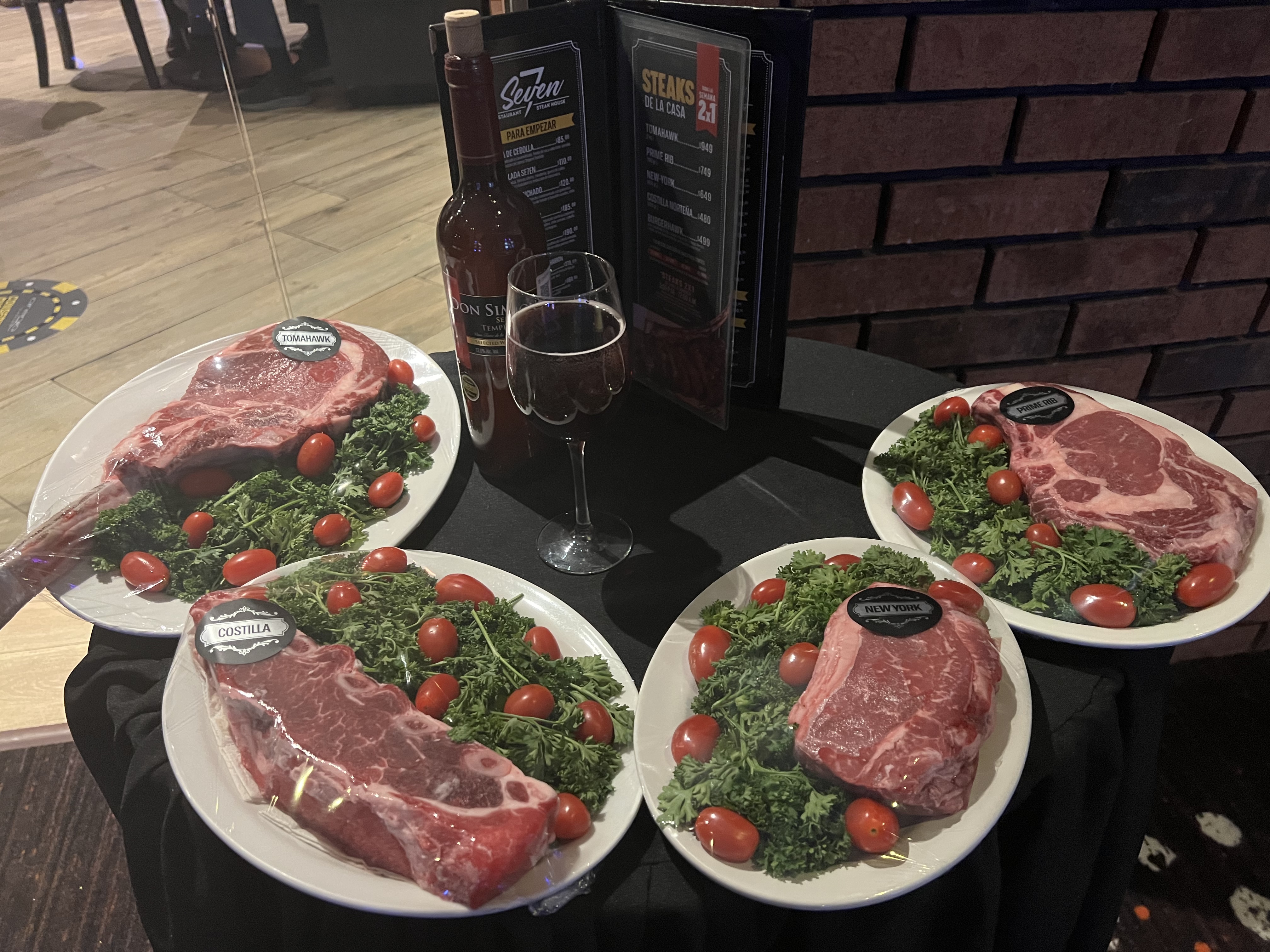 Seven Restaurant & Steak House image 5