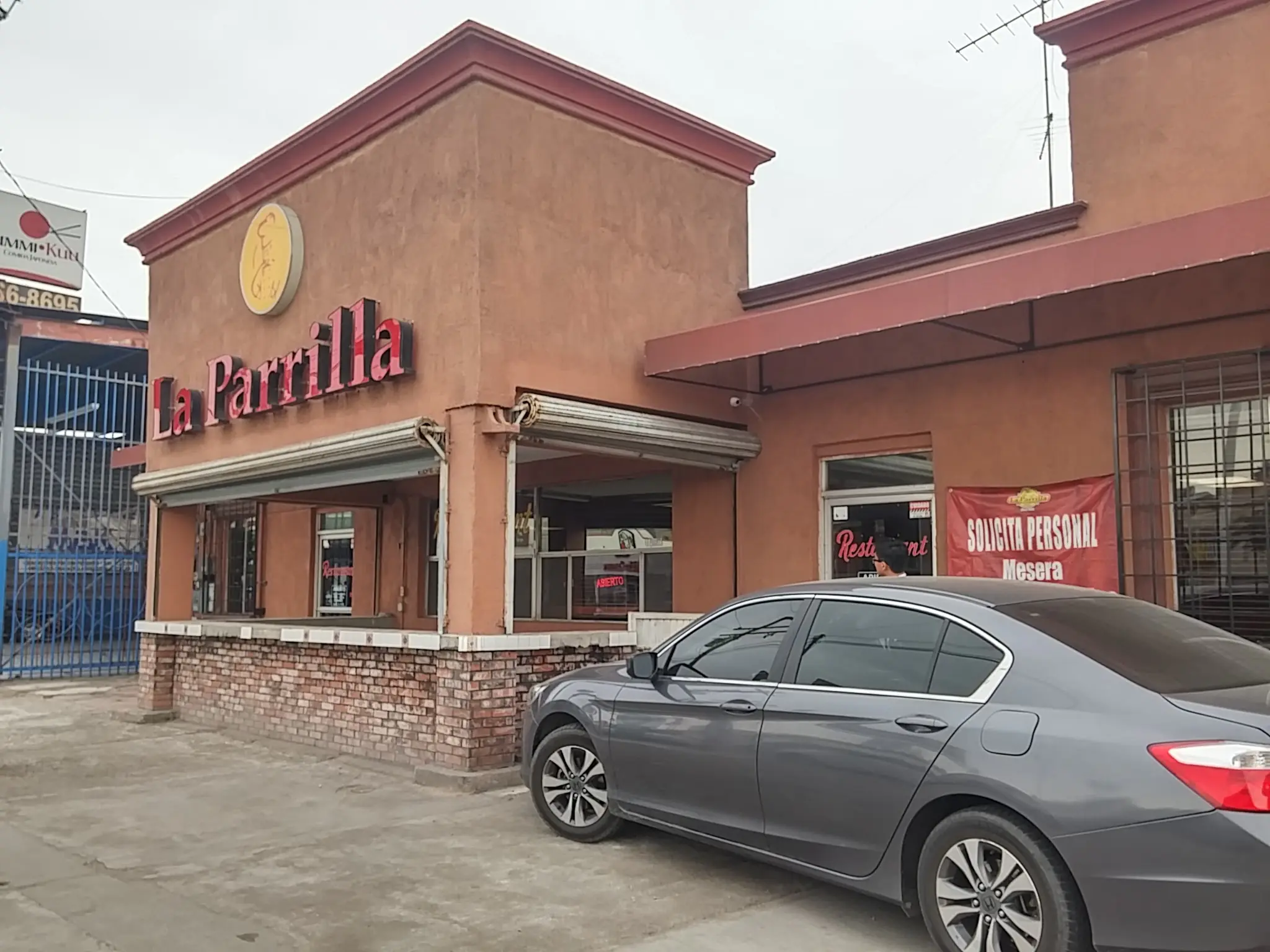 La Parrilla Restaurante image 1