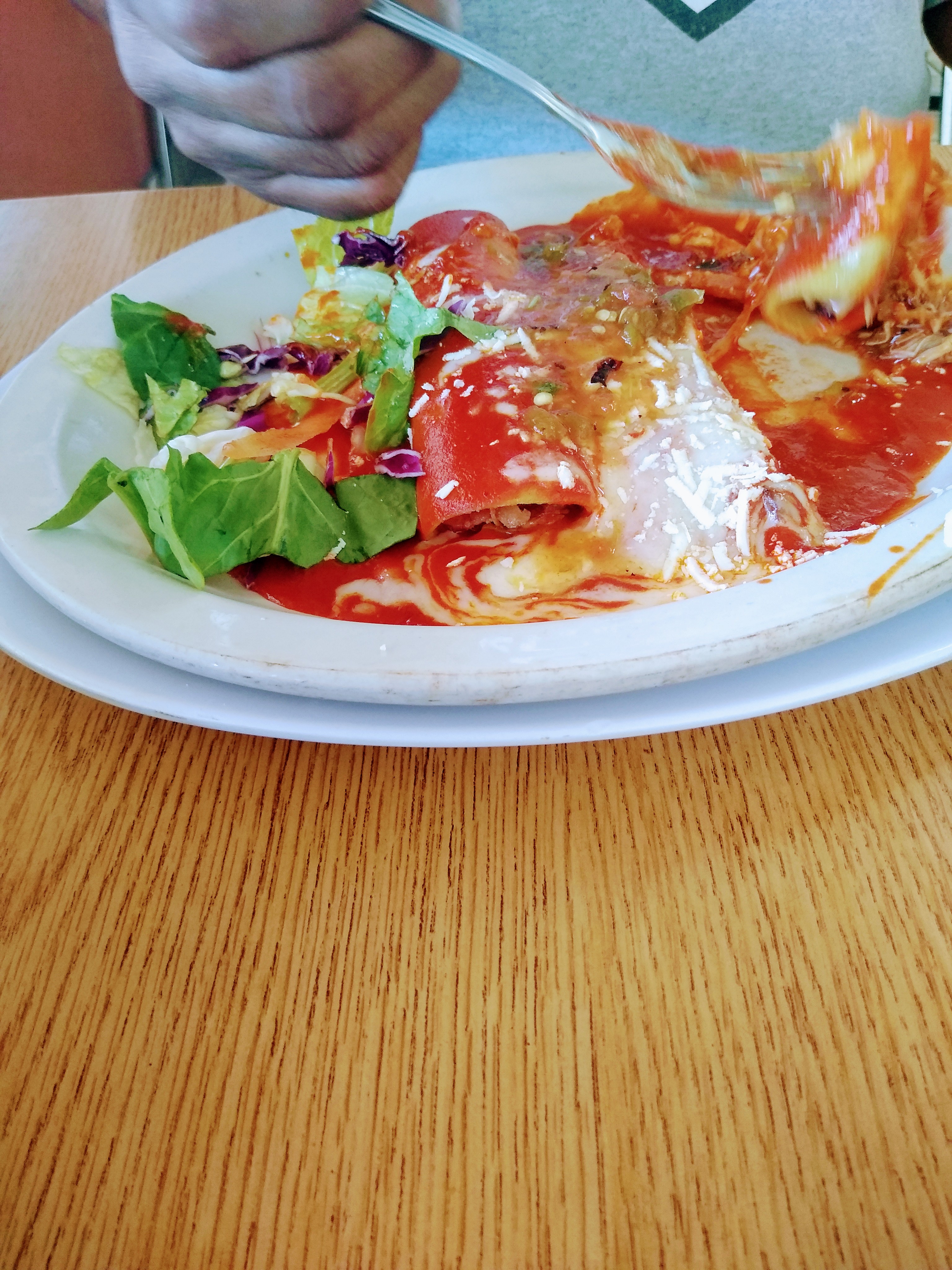 La Parrilla Restaurante image 8