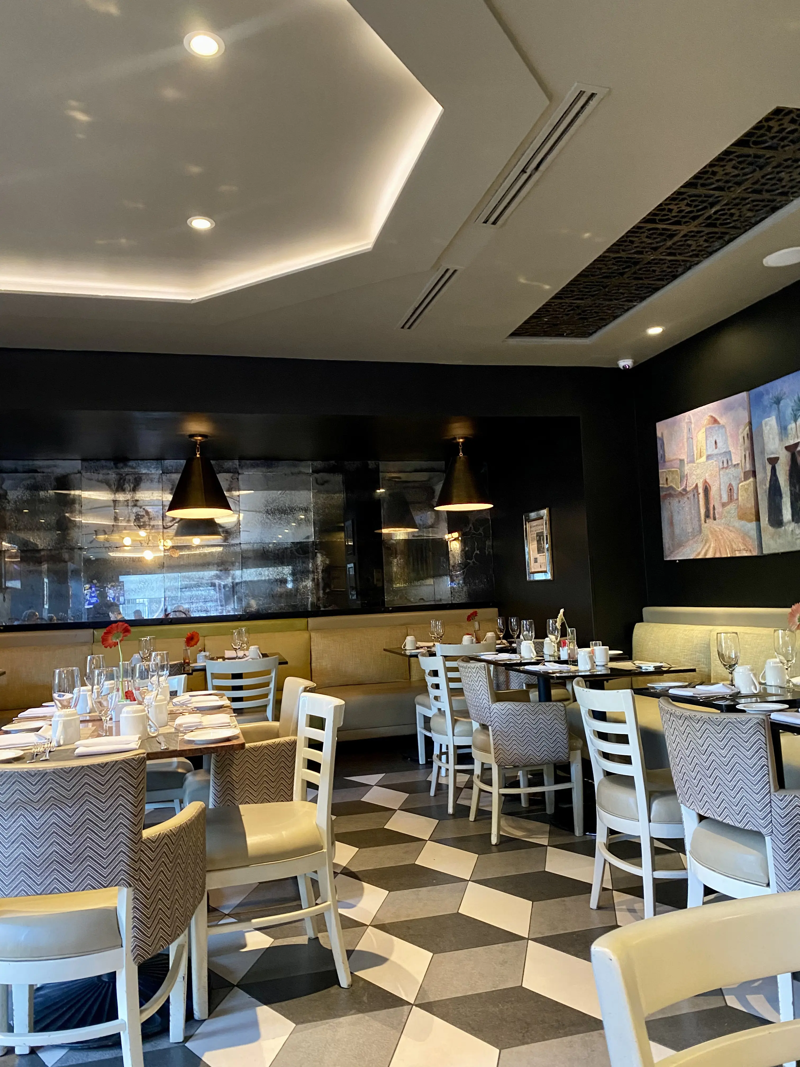 Los Portales image 6