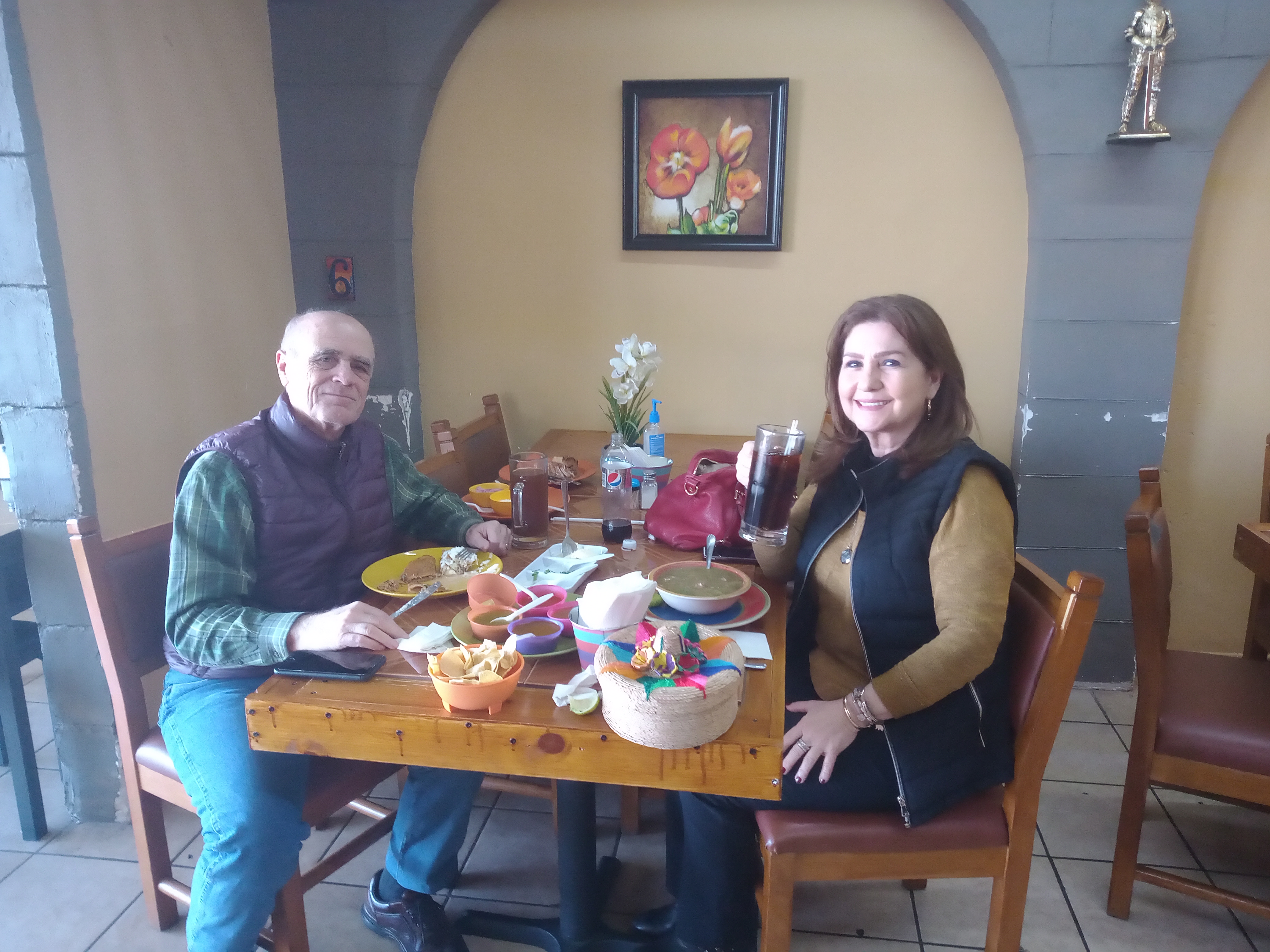 Guadalajaras Restaurant Mexicano image 1