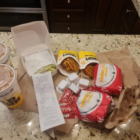 Carl's Jr. - Residencias image 5