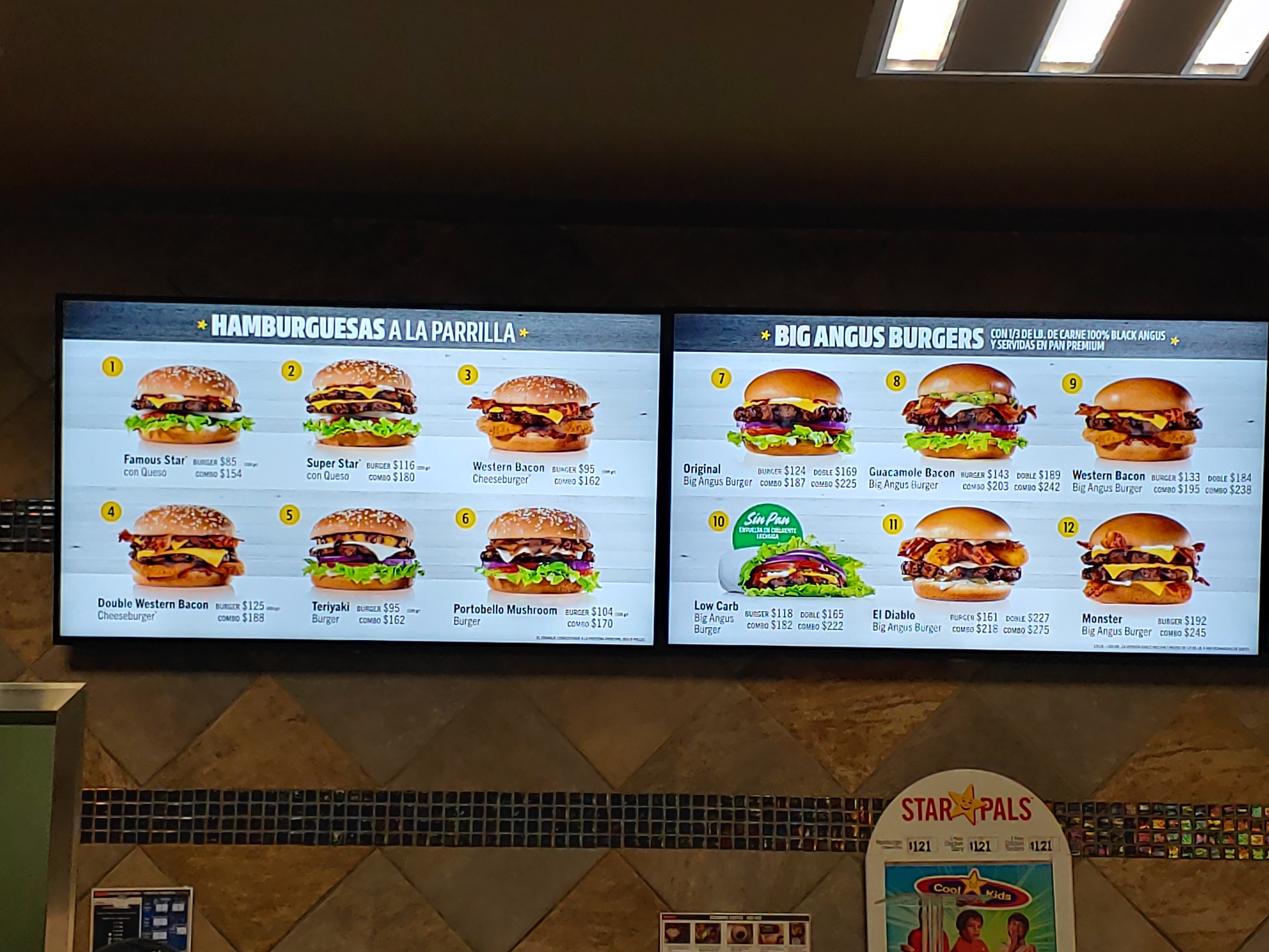 Carl's Jr. - Residencias image 9