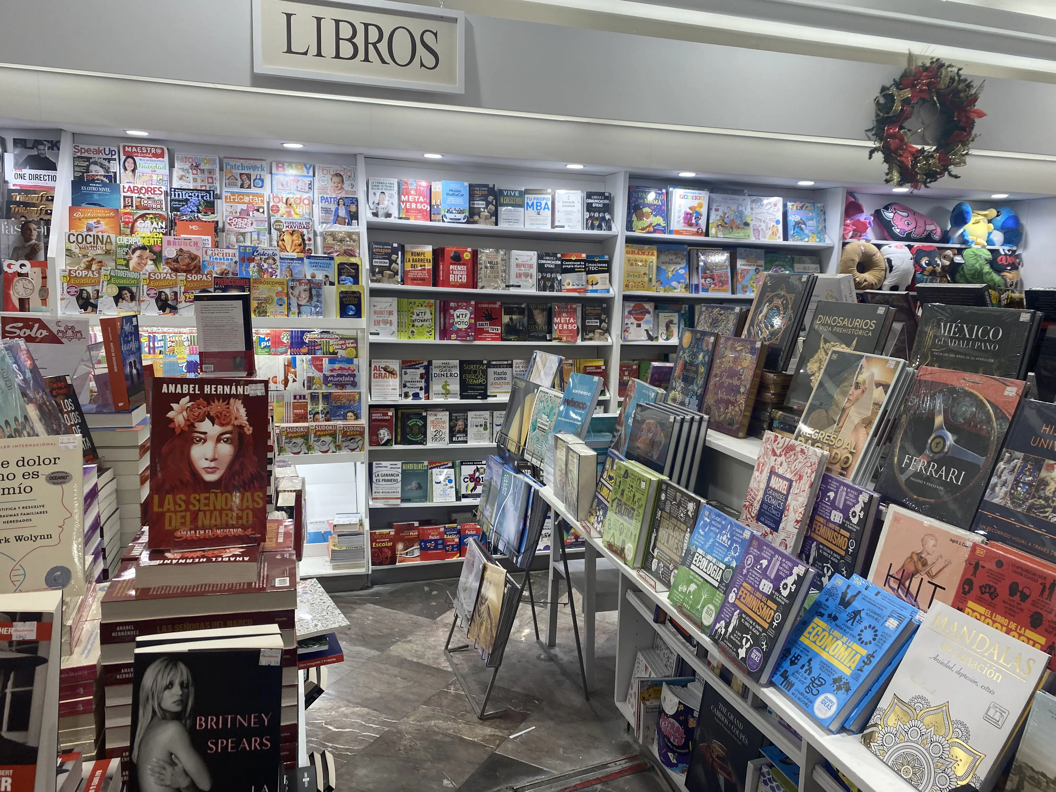 Sanborns Mexicali | Restaurante, Tienda y Farmacia image 6