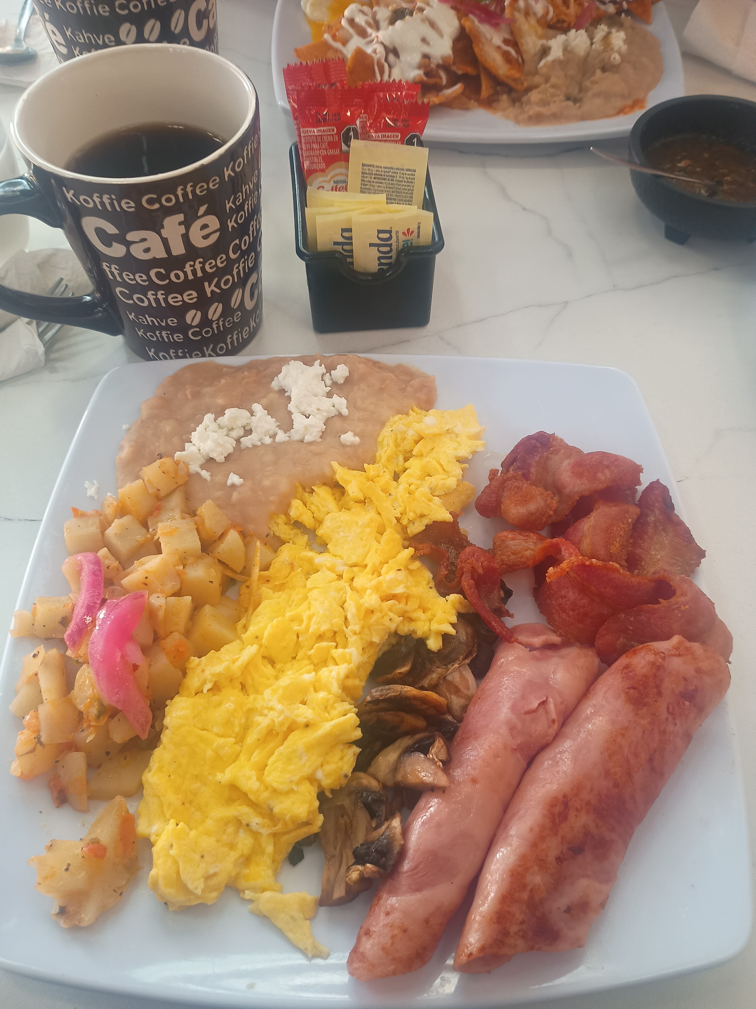 Nostalgia restaurante image 9