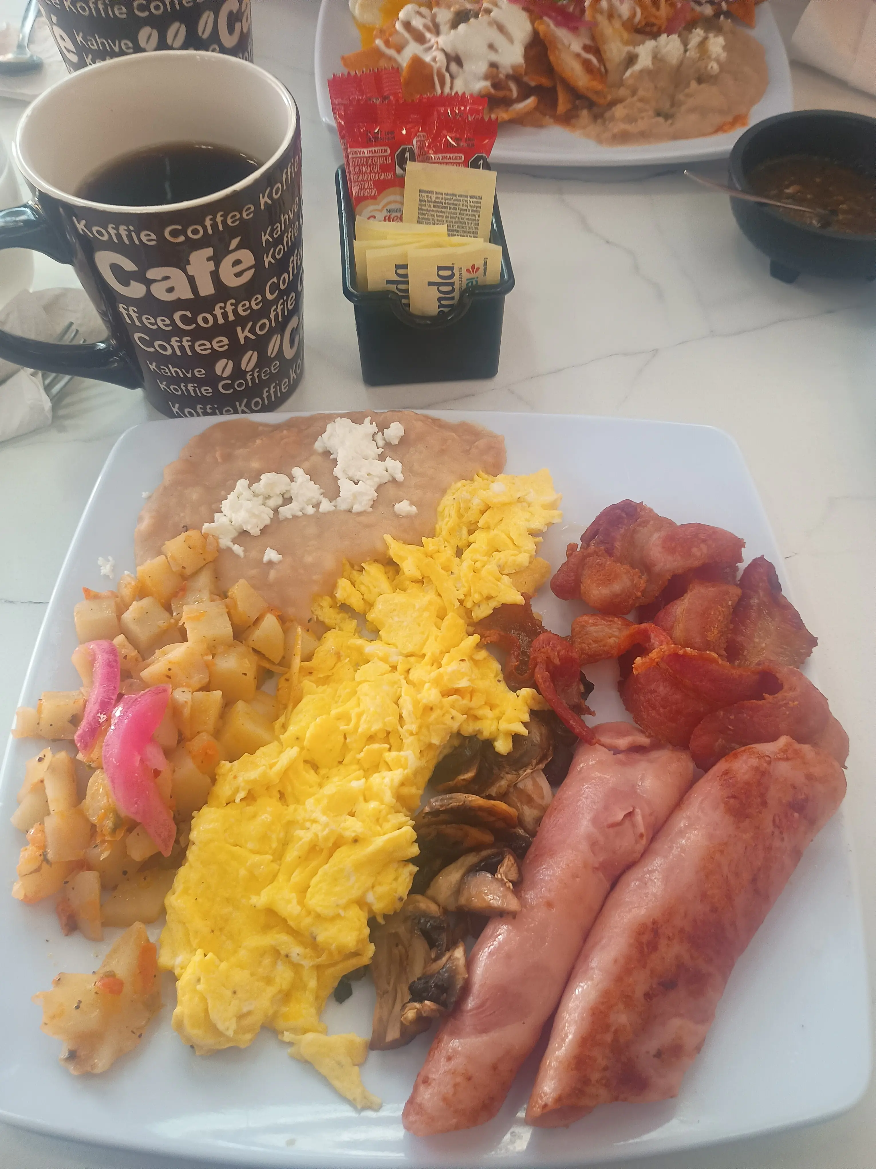 Nostalgia restaurante image 9