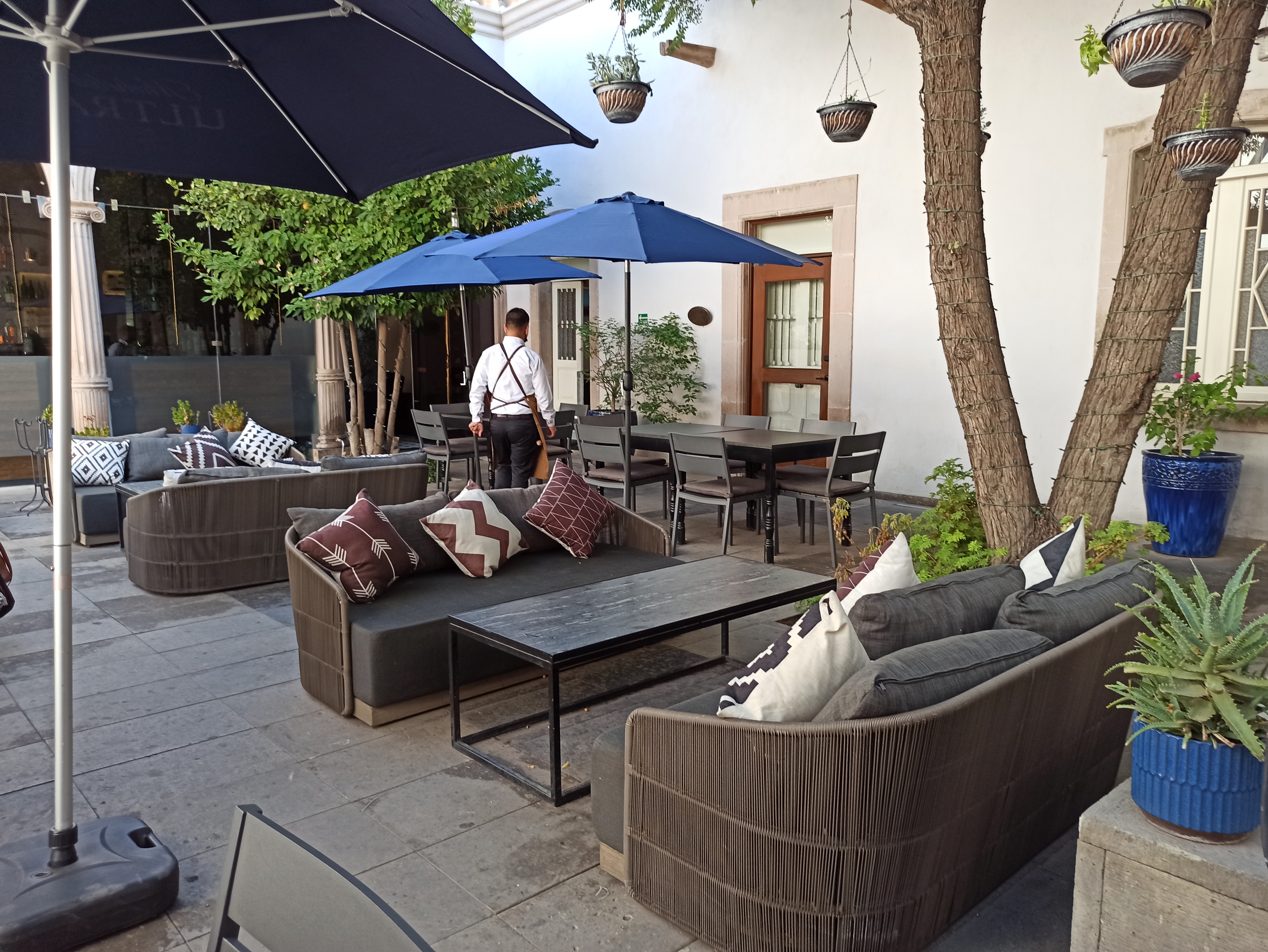 El Poeta Restaurante image 1