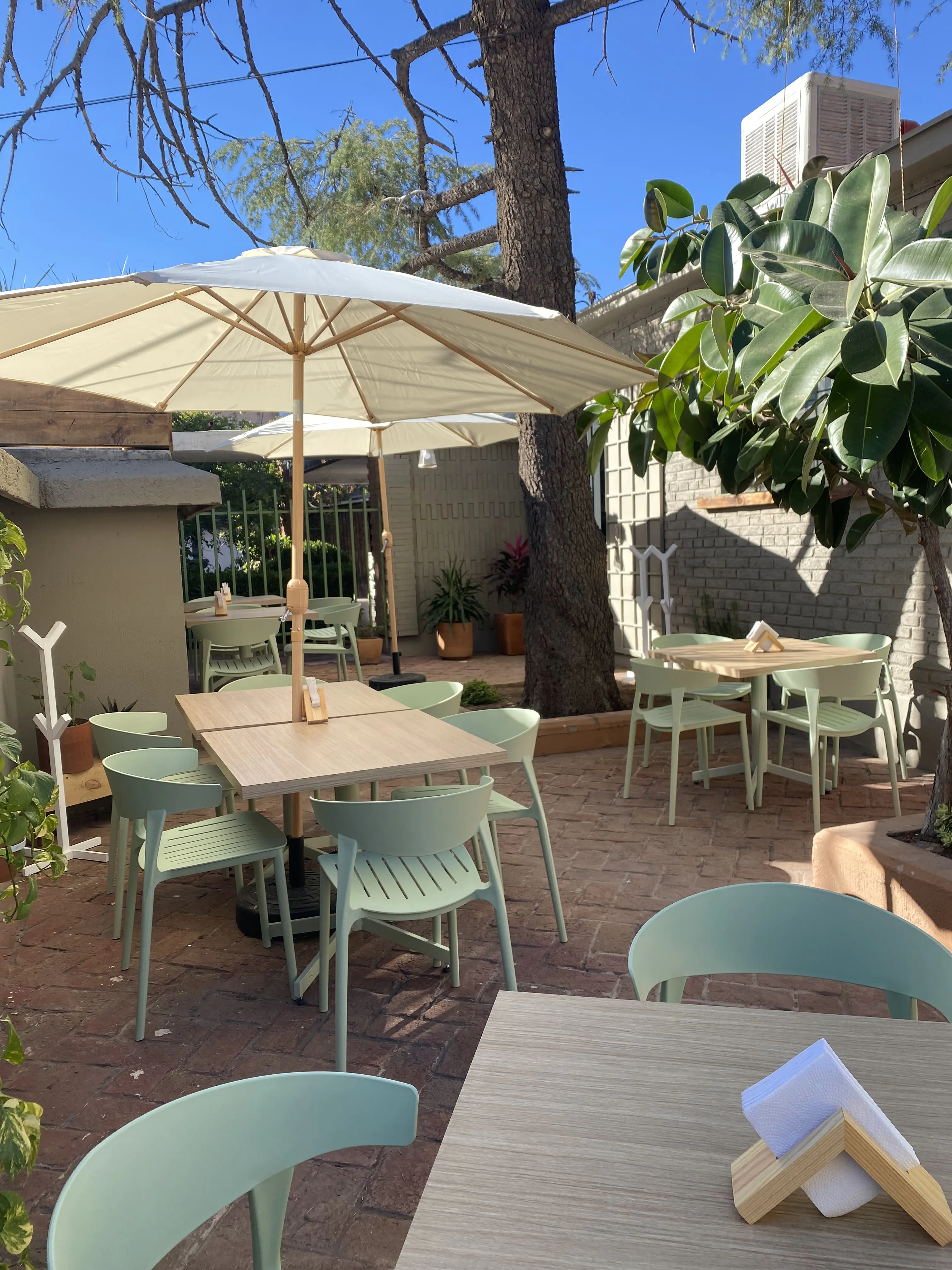 Hoja santa Restaurant image 1