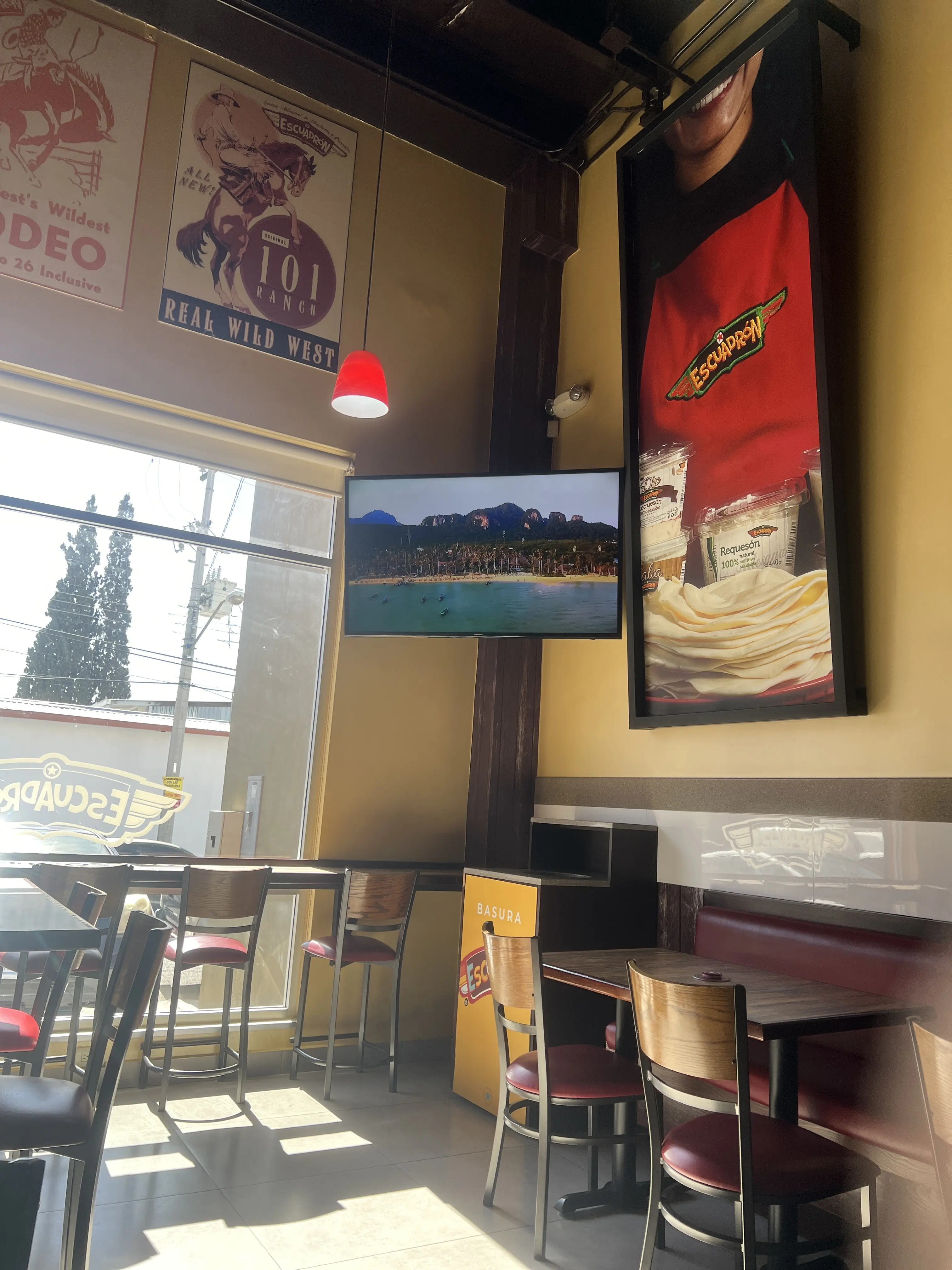 Escuadrón Montados Centro image 6