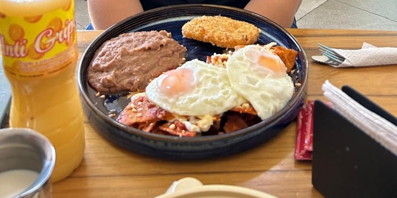 Betty Cooker Comida Casera image 3