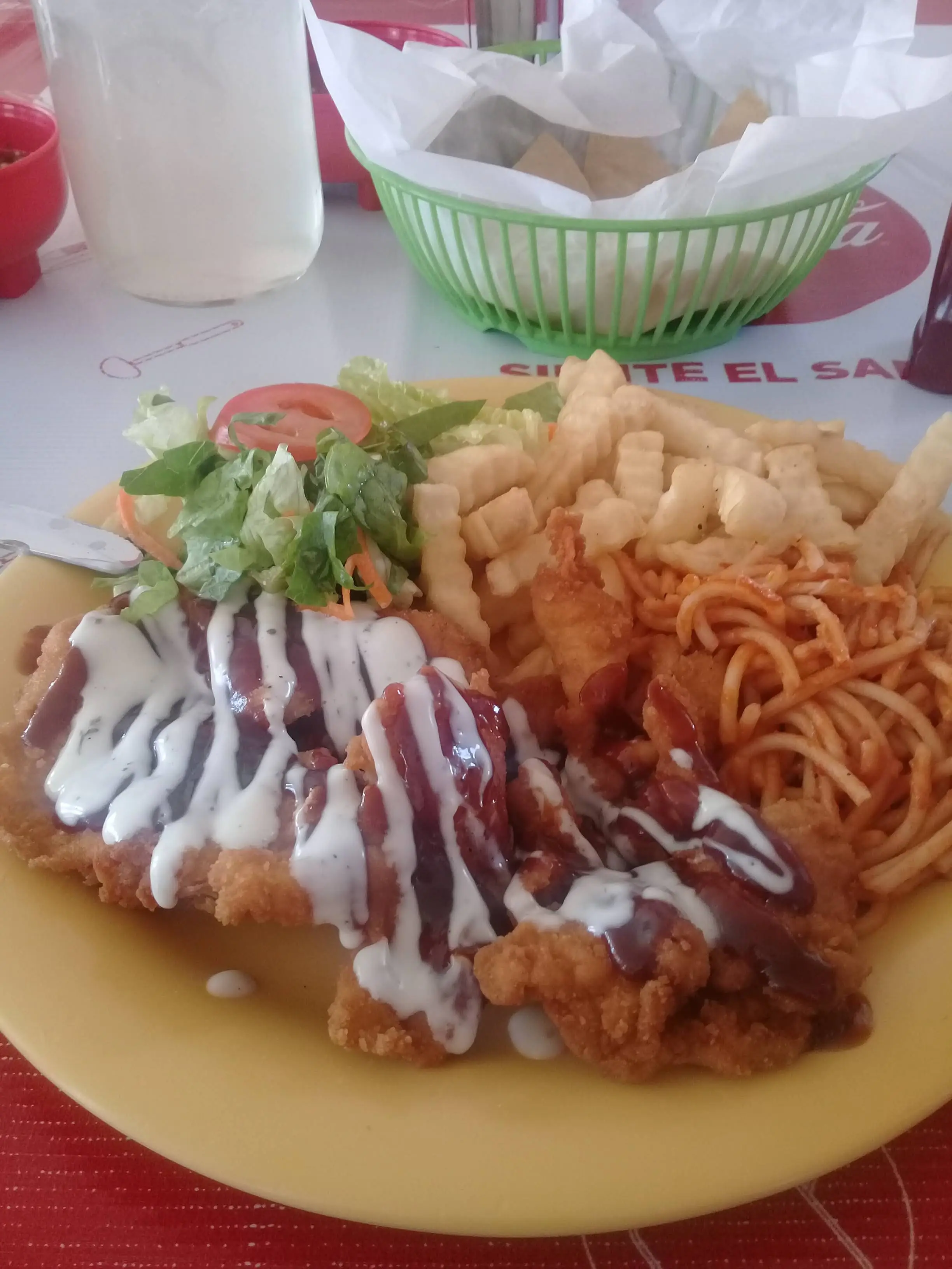 Mariano's Cortes, Tacos y Ensaladas image 9