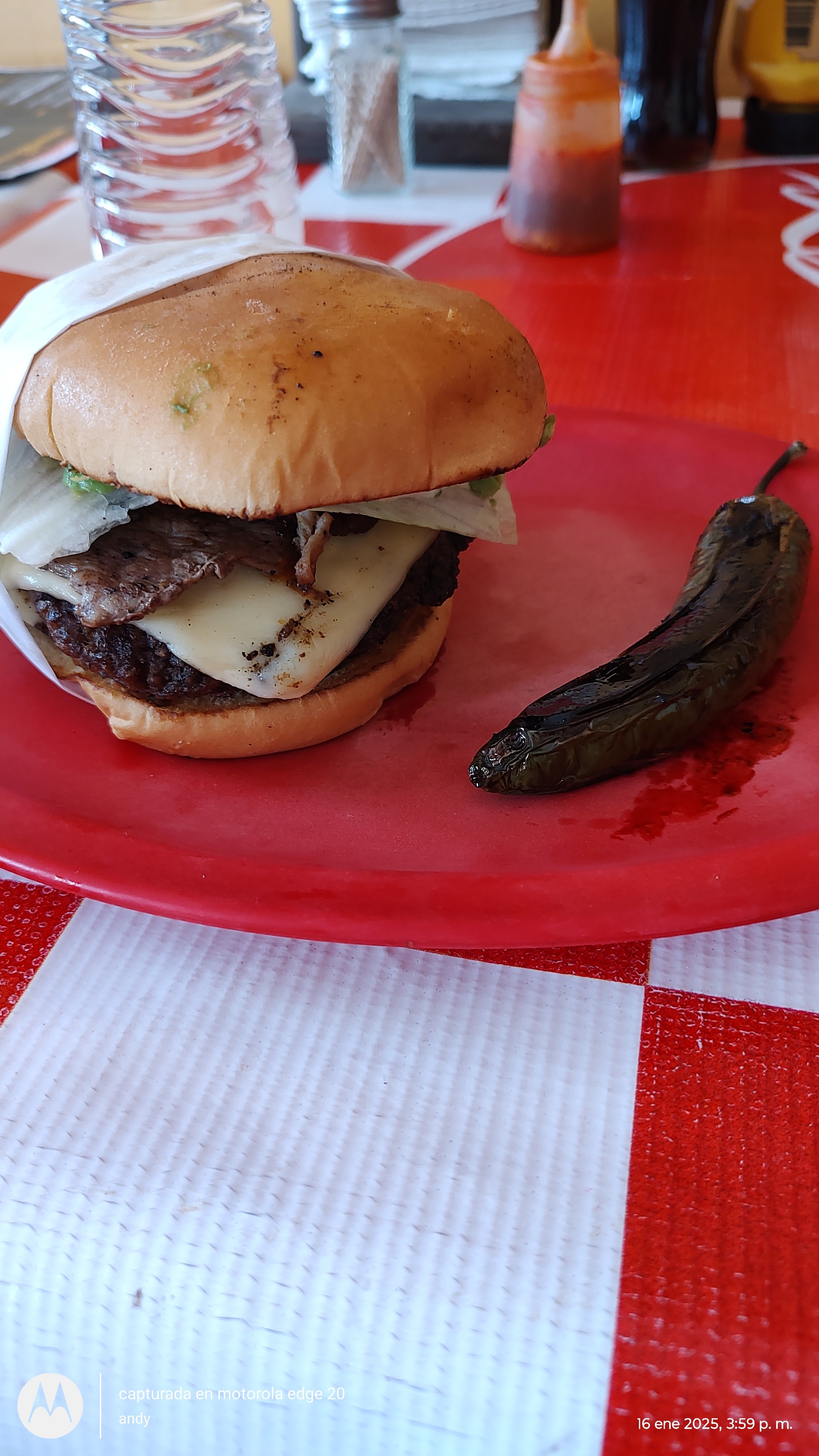 El Cabus Burgers image 3