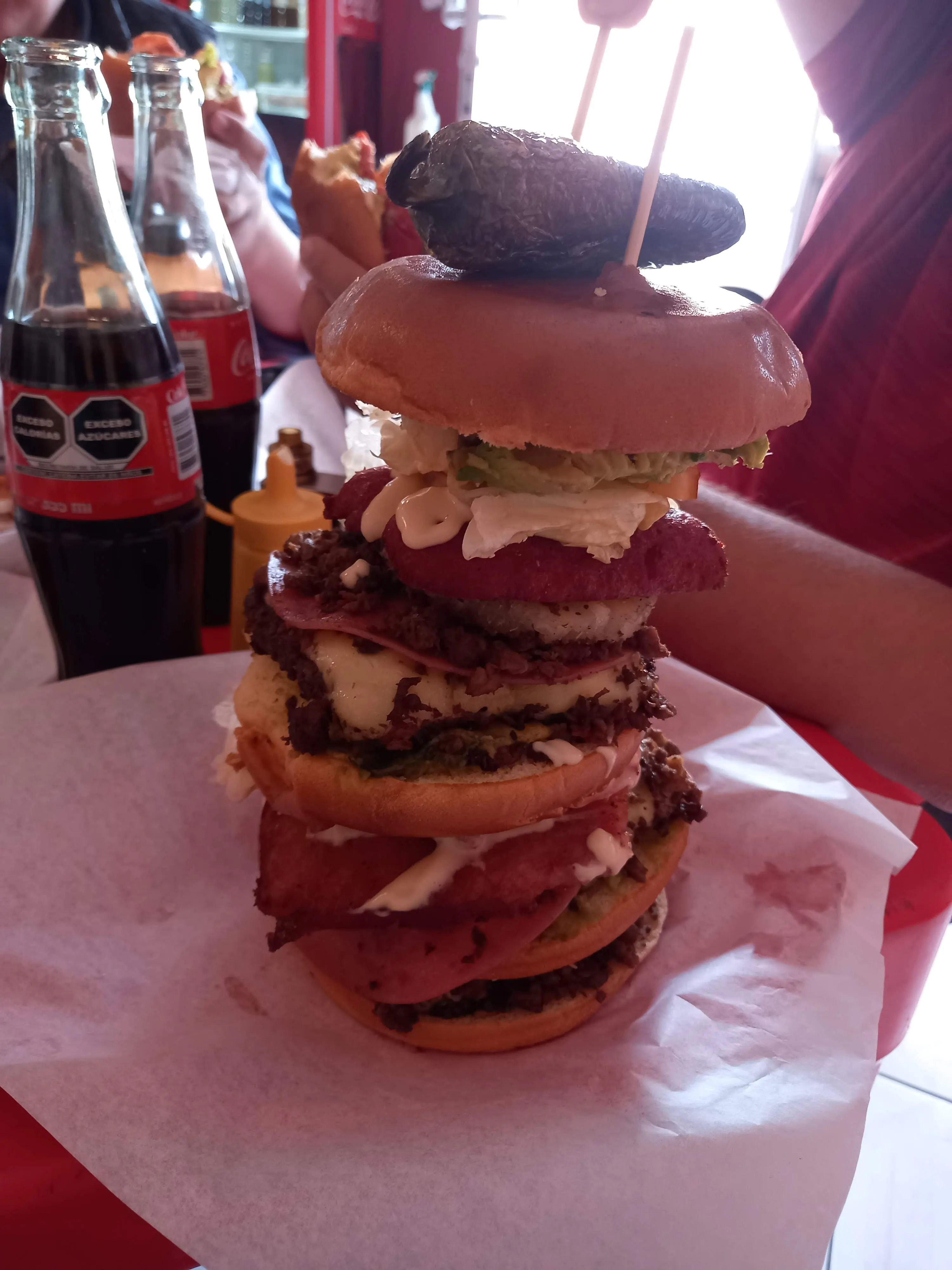 El Cabus Burgers image 4