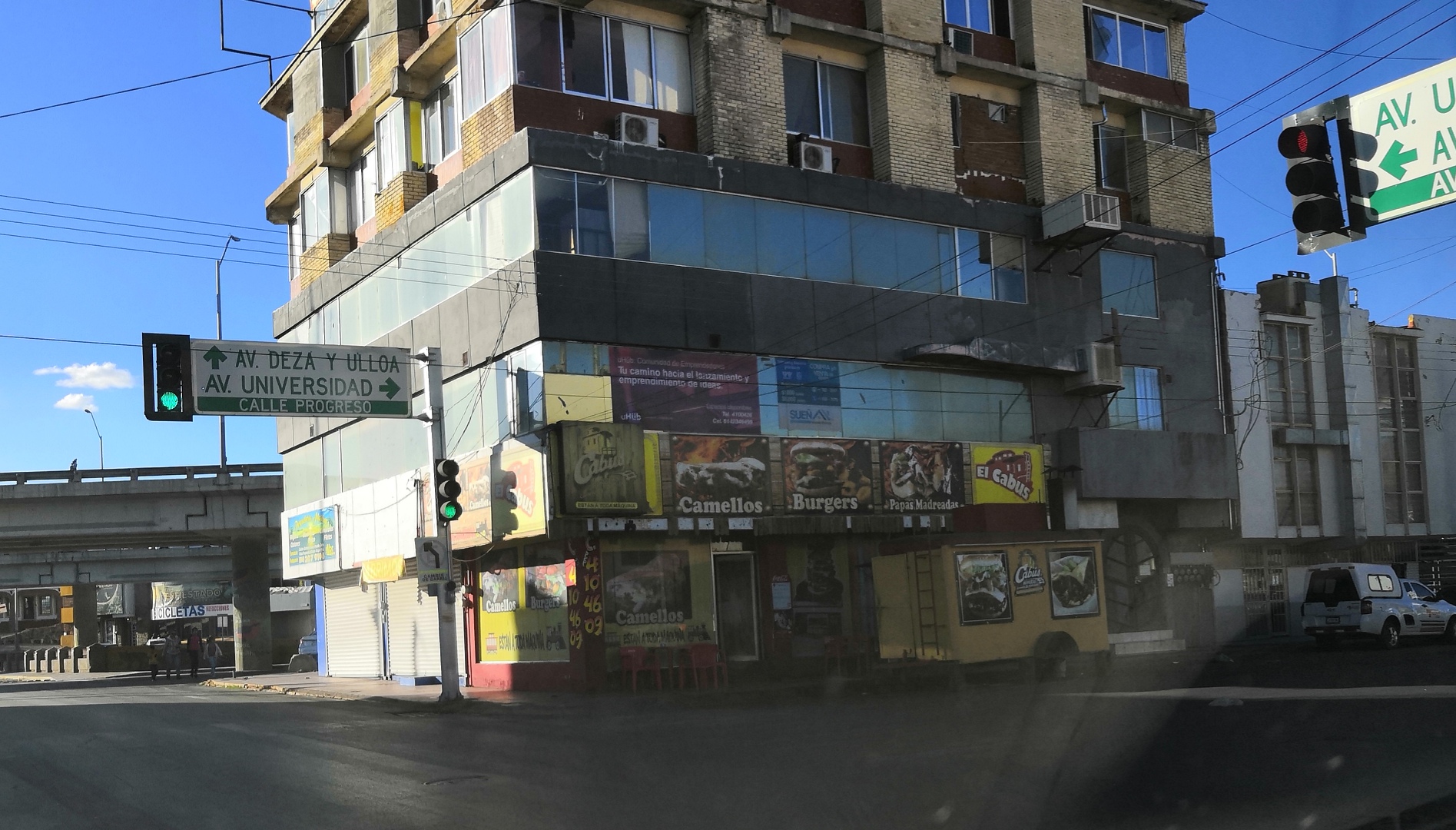 El Cabus Burgers image 5