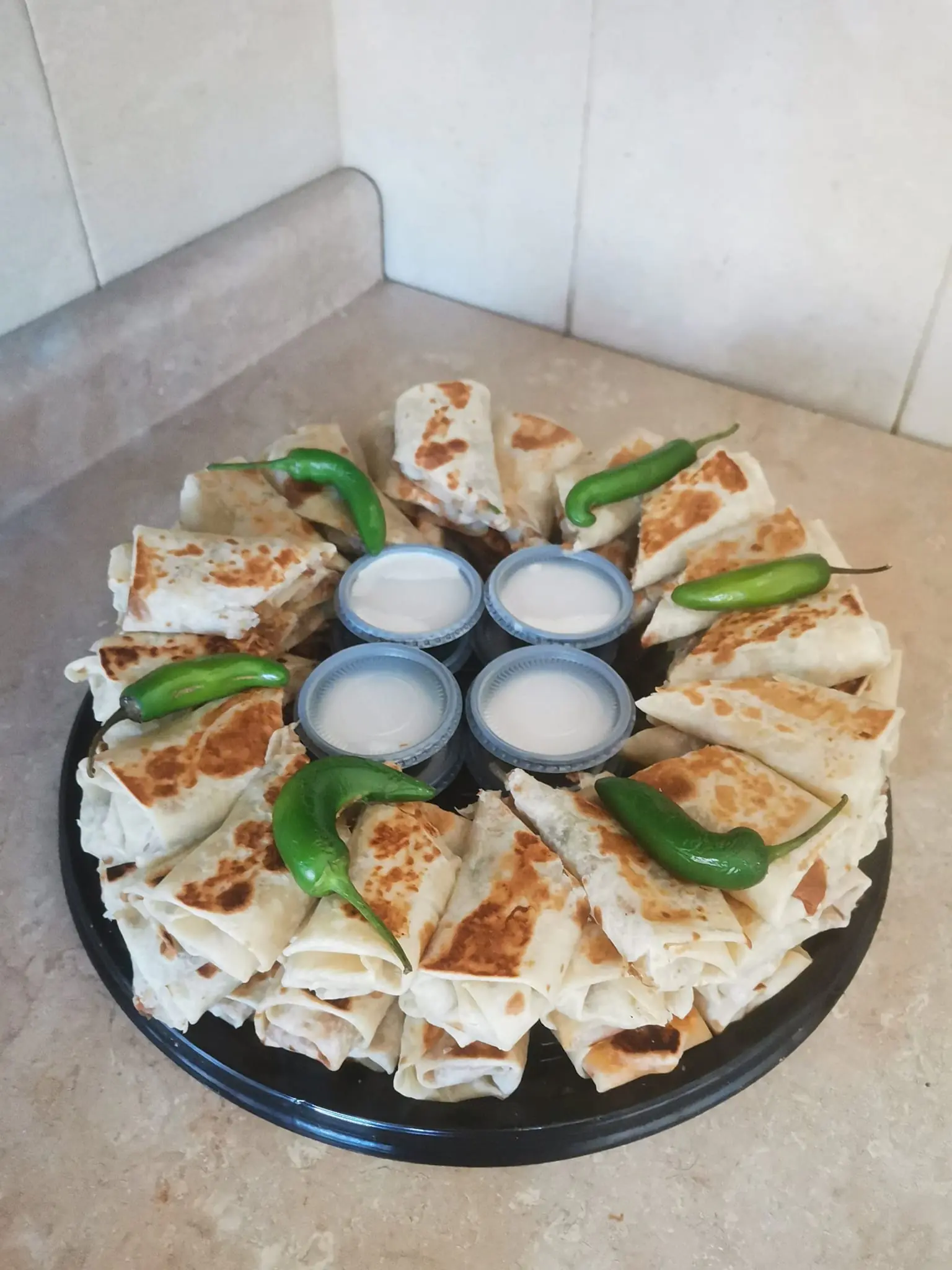 La Lonchera - Lonchería y bazar de época image 2