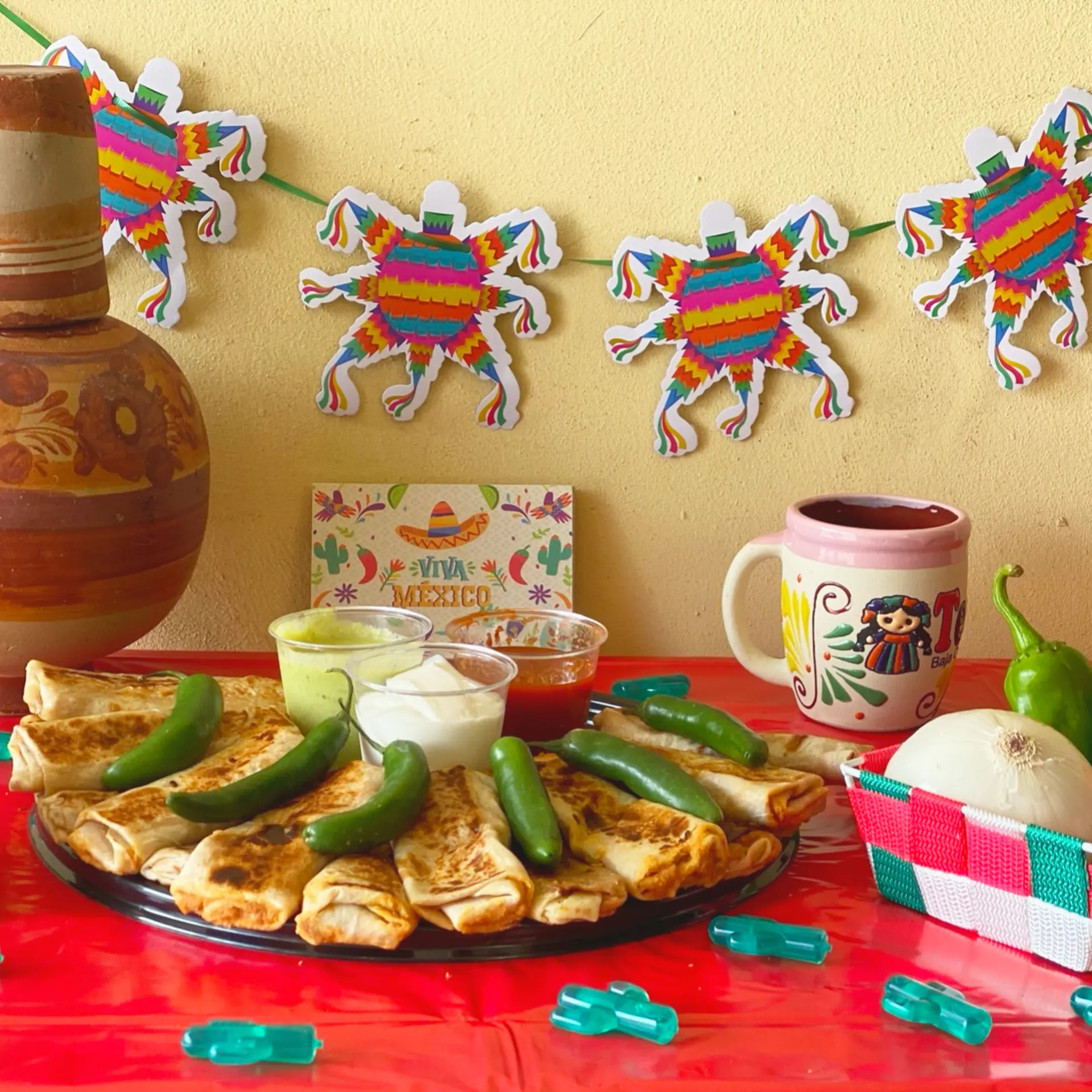 La Lonchera - Lonchería y bazar de época image 4