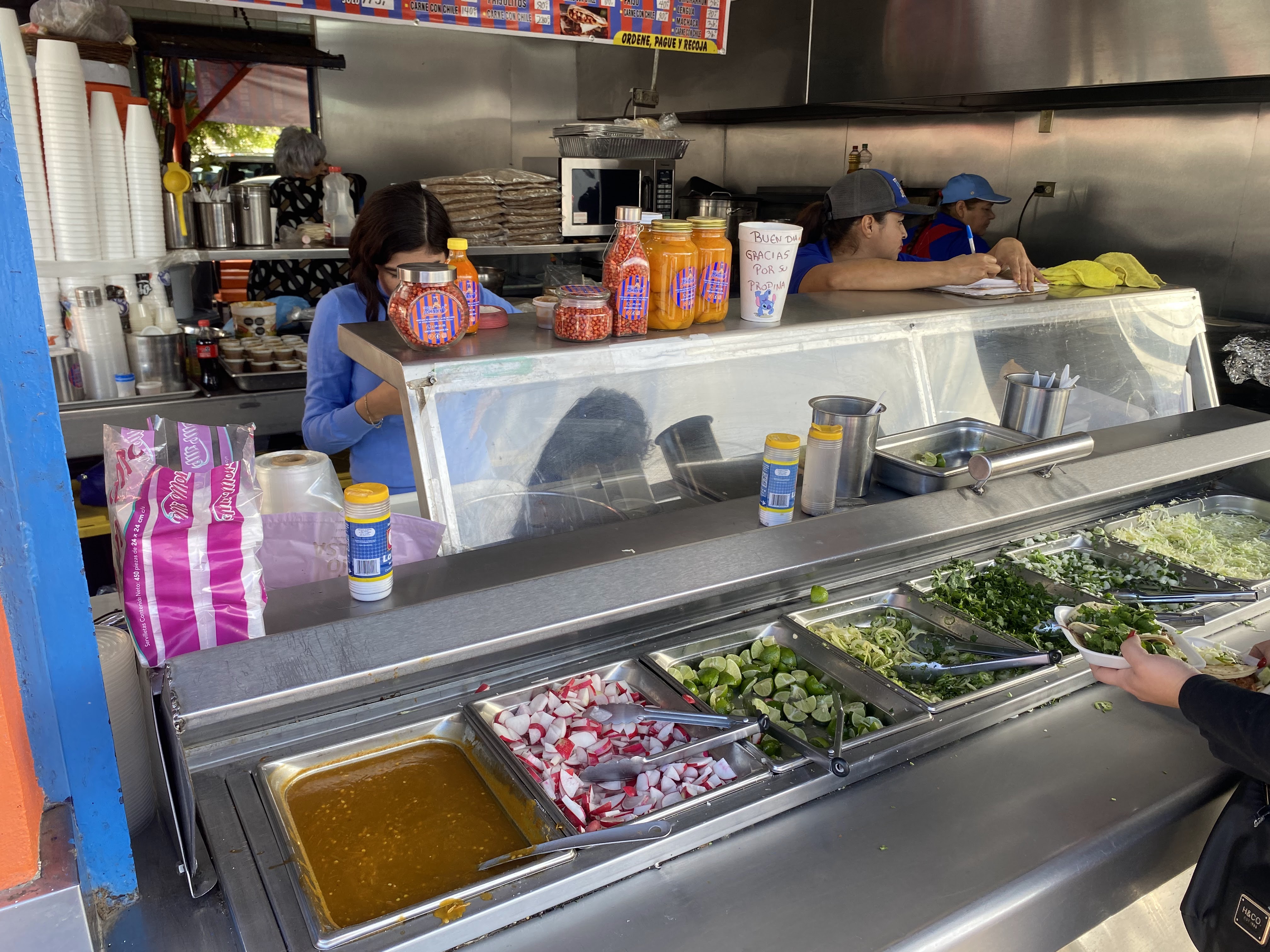 JOHNNY'S TACOS DE CABEZA image 6