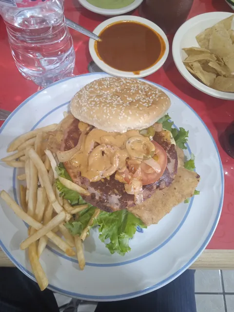 Cafeteria- restaurant "sayyakas Grill" image 4