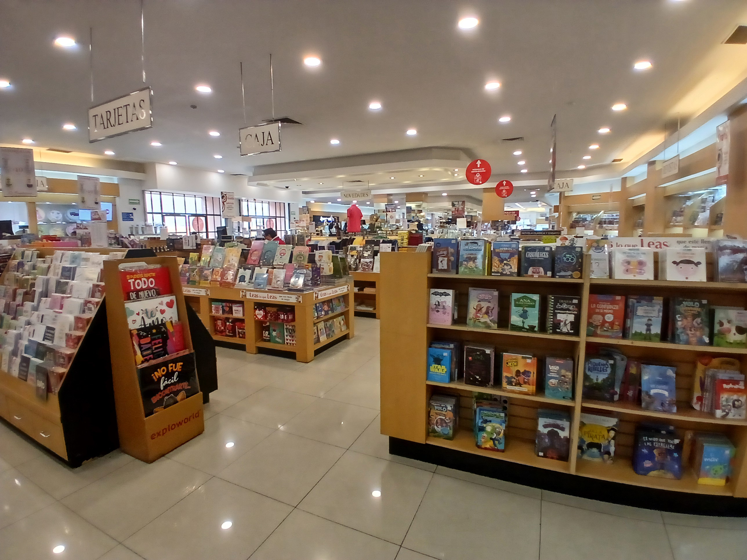 Sanborns Los Reyes | Restaurante, Tienda y Farmacia image 4