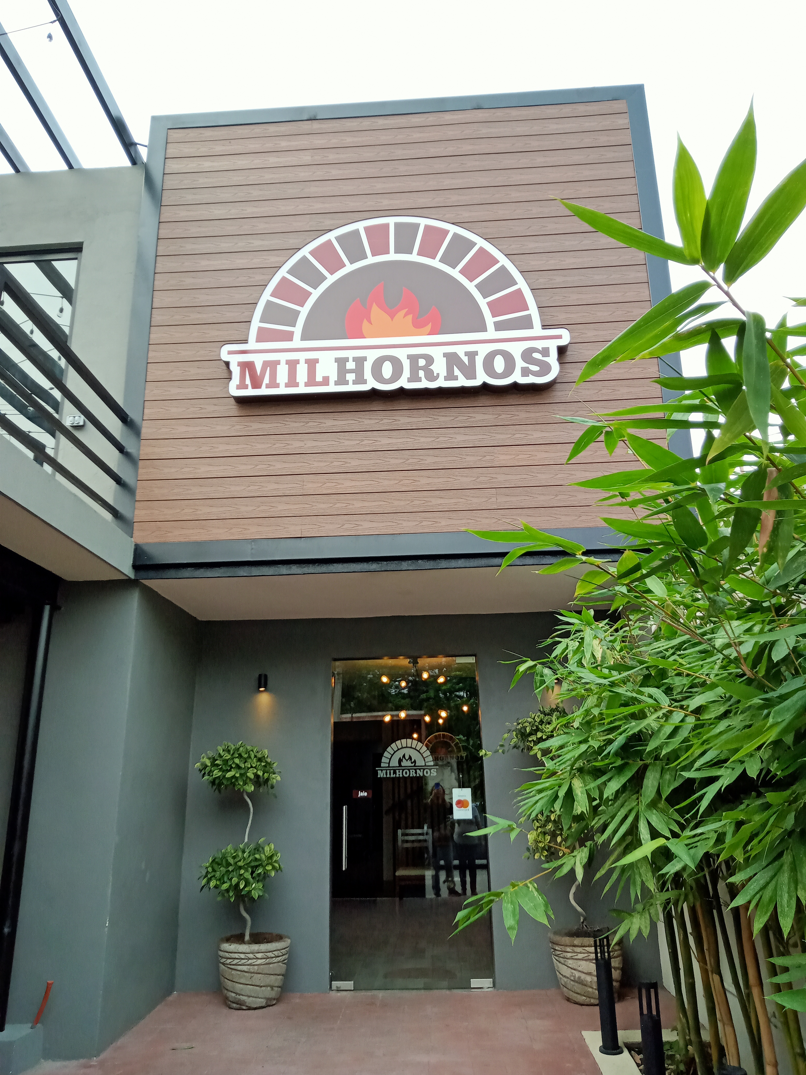 Restaurante Mil Hornos image 1